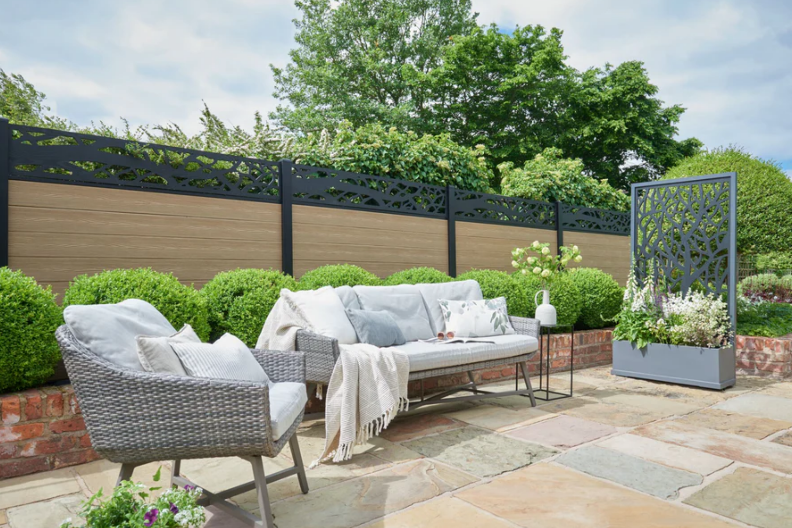 Give your garden maximum effect with minimal effort this Spring!