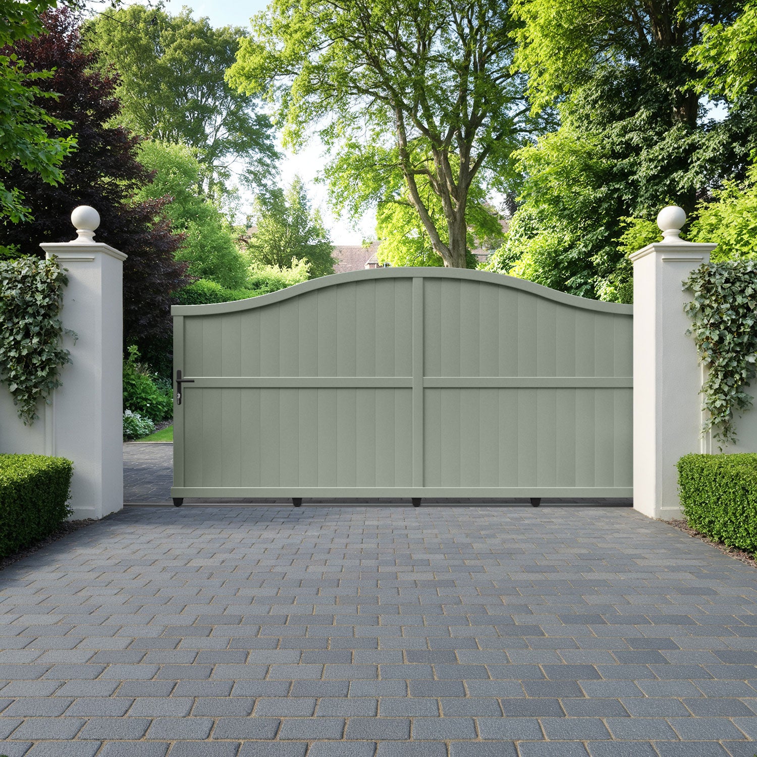 Manor Aluminium Sliding High Middle Driveway Gate