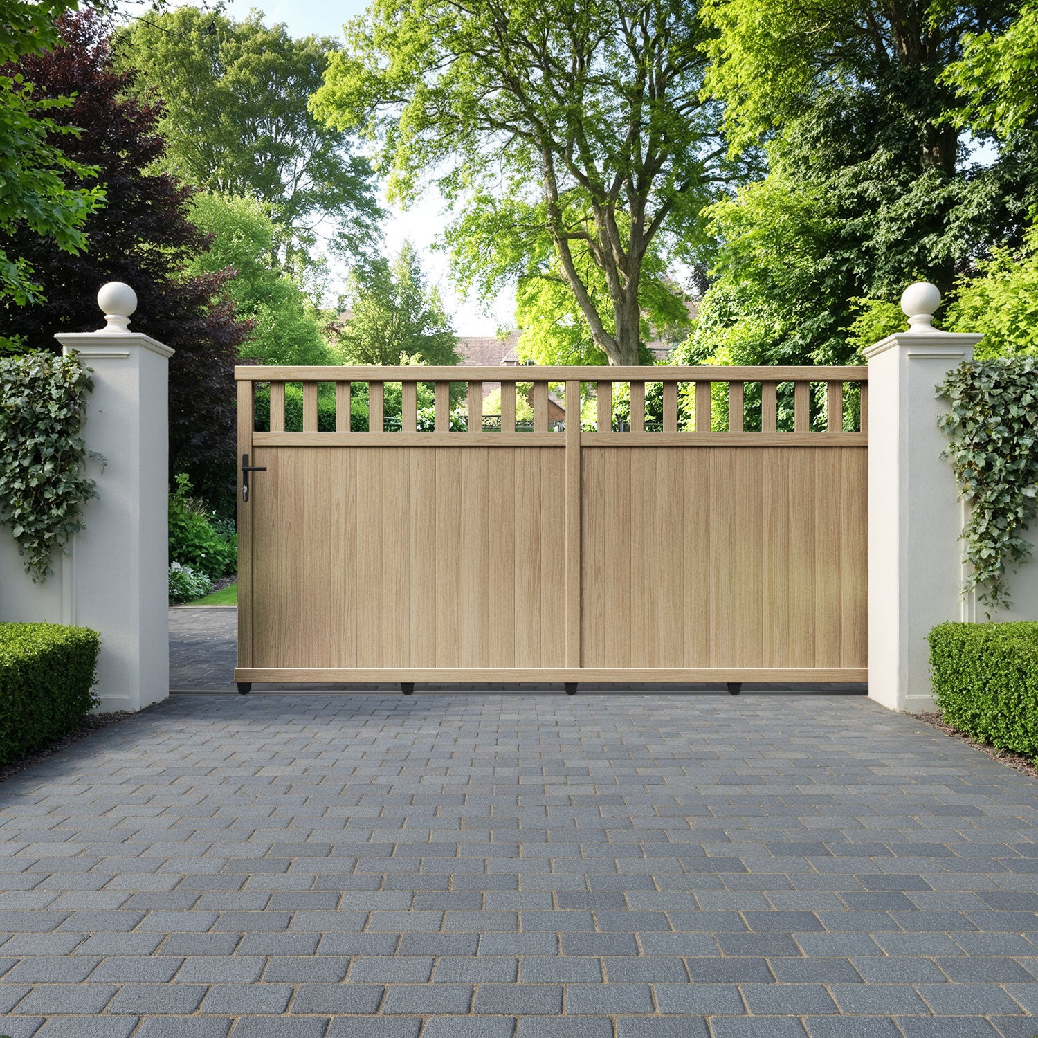 Chatsworth Aluminium Sliding Straight Top Driveway Gate