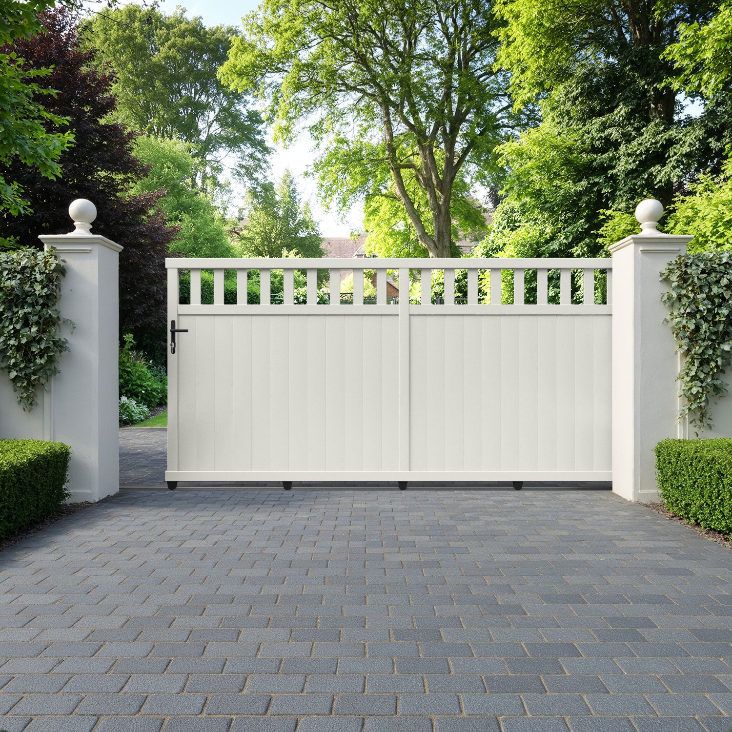 Chatsworth Aluminium Sliding Straight Top Driveway Gate