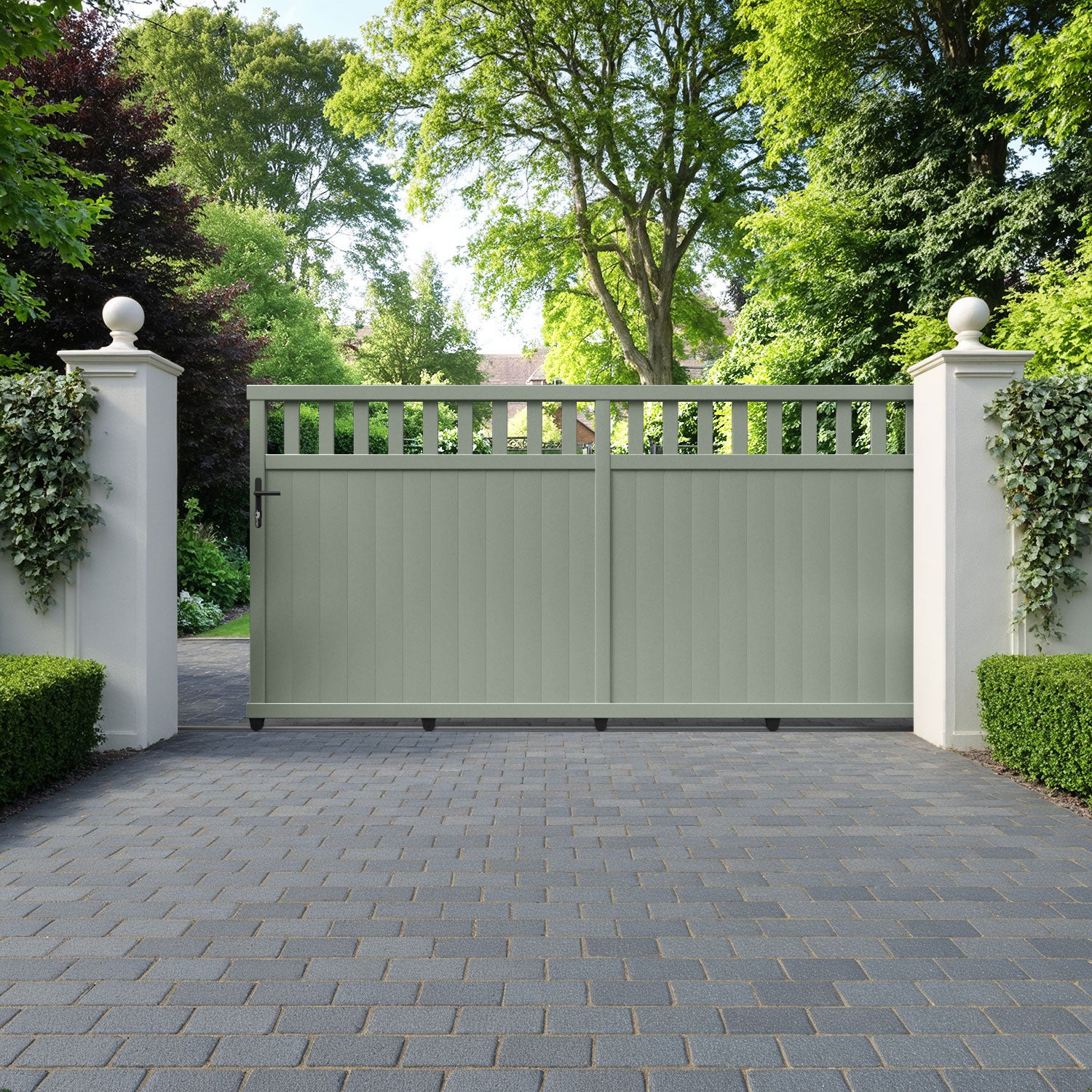 Chatsworth Aluminium Sliding Straight Top Driveway Gate