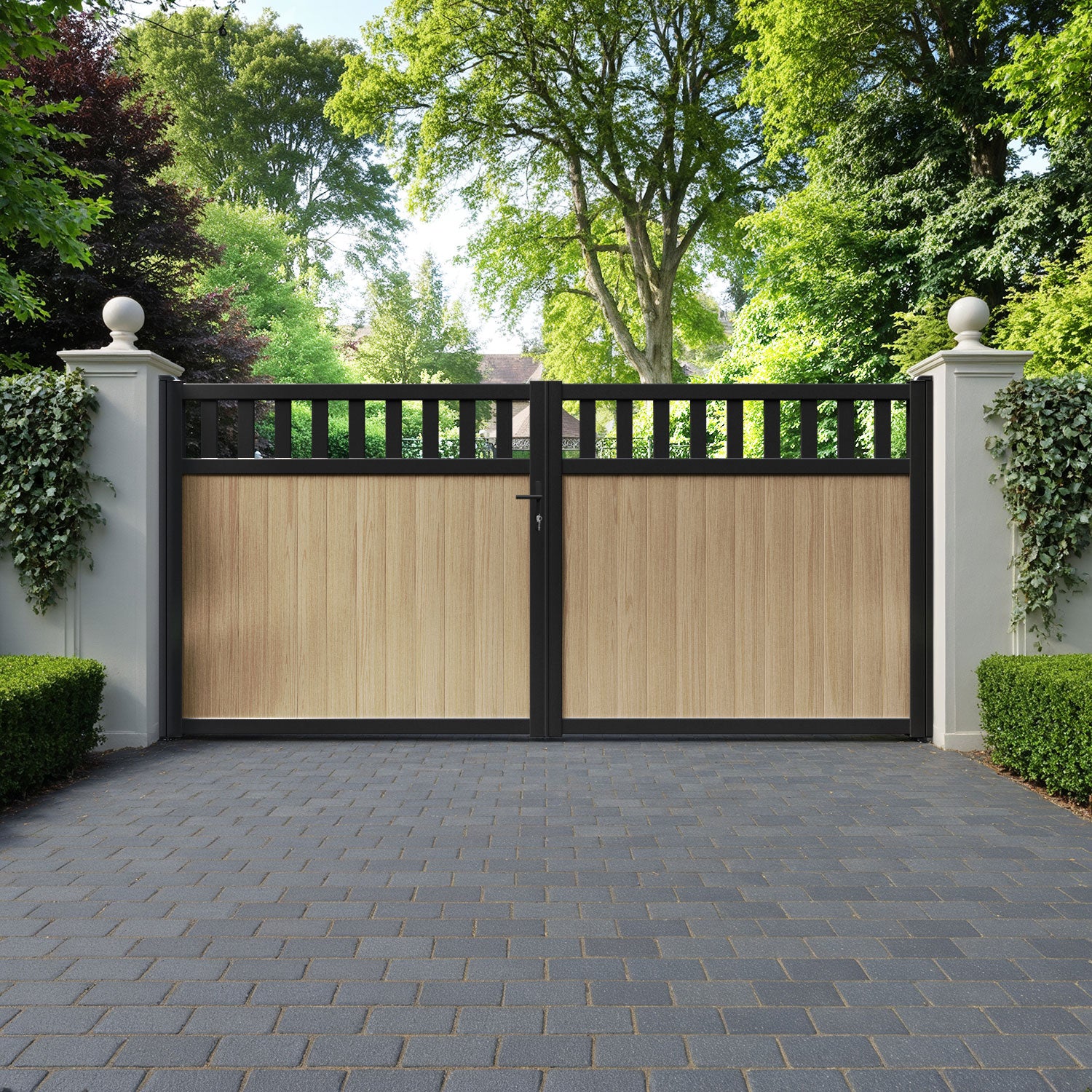 Chatsworth Aluminium Straight Top Driveway Gate
