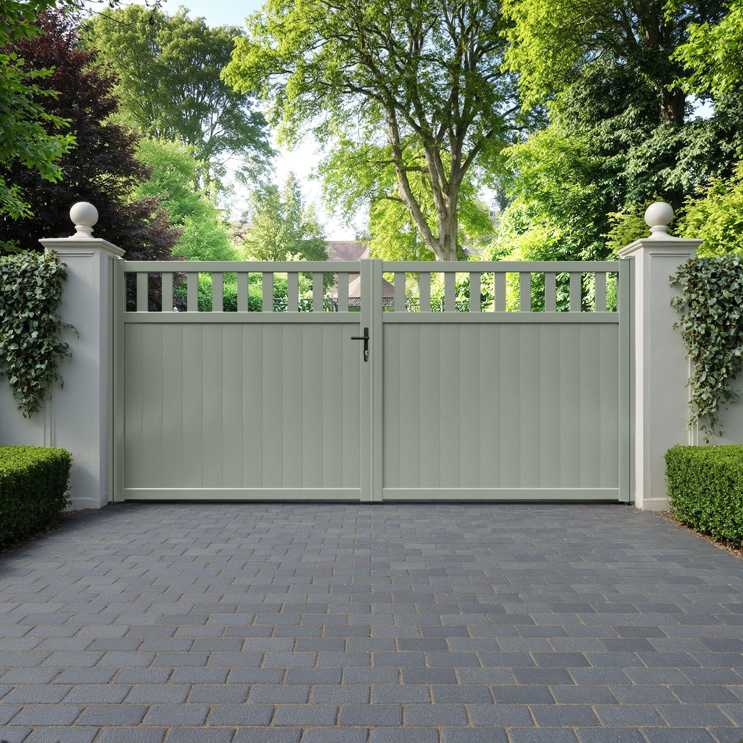 Chatsworth Aluminium Straight Top Driveway Gate