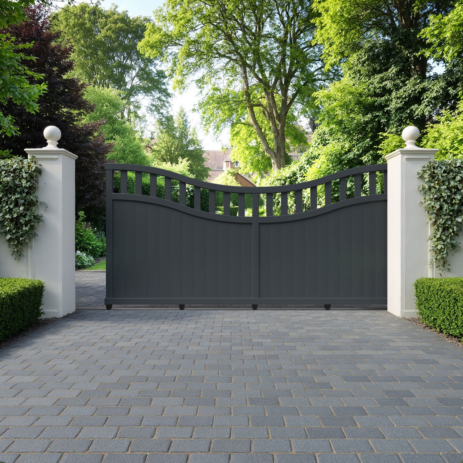 Chatsworth Aluminium Sliding Low Middle Driveway Gate