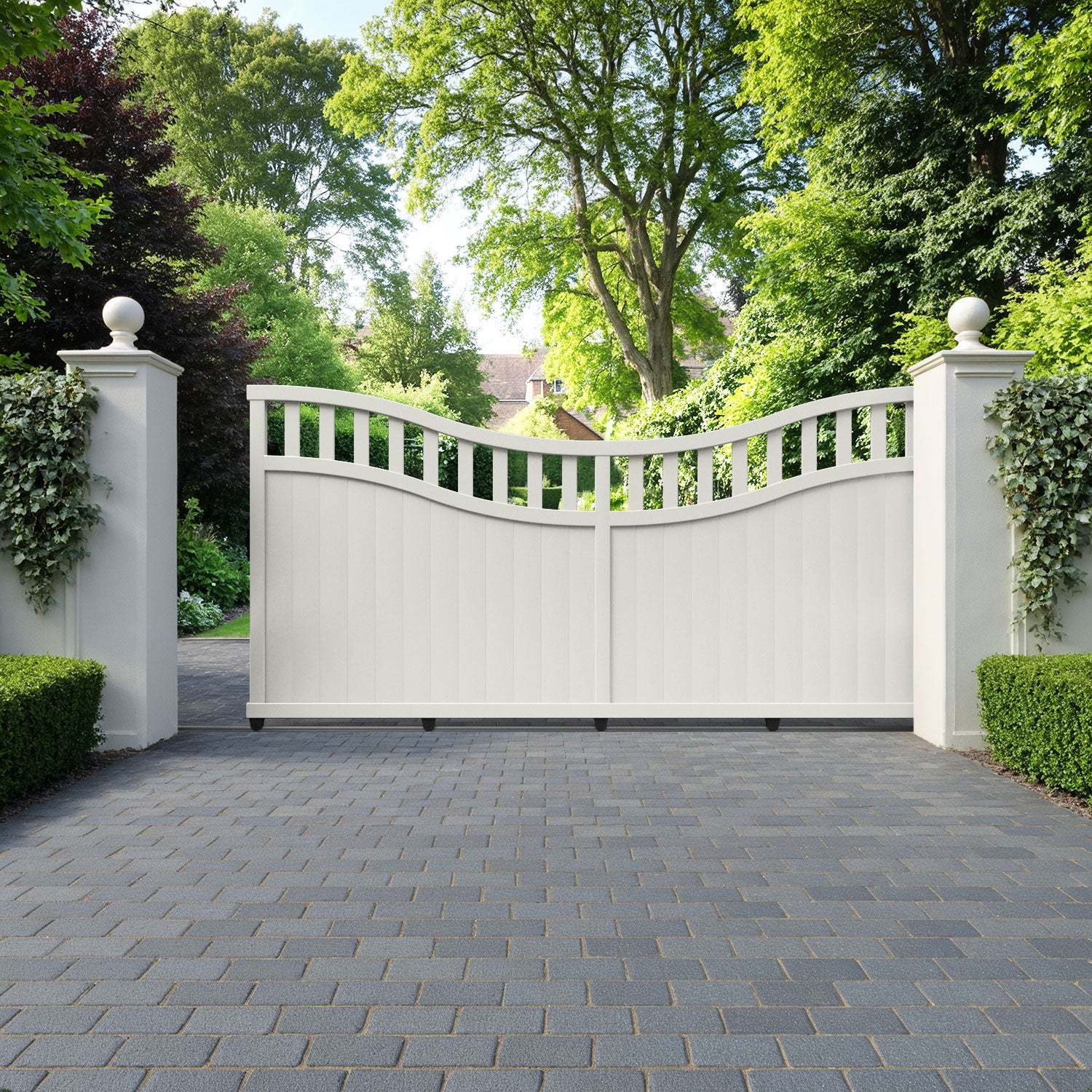 Chatsworth Aluminium Sliding Low Middle Driveway Gate