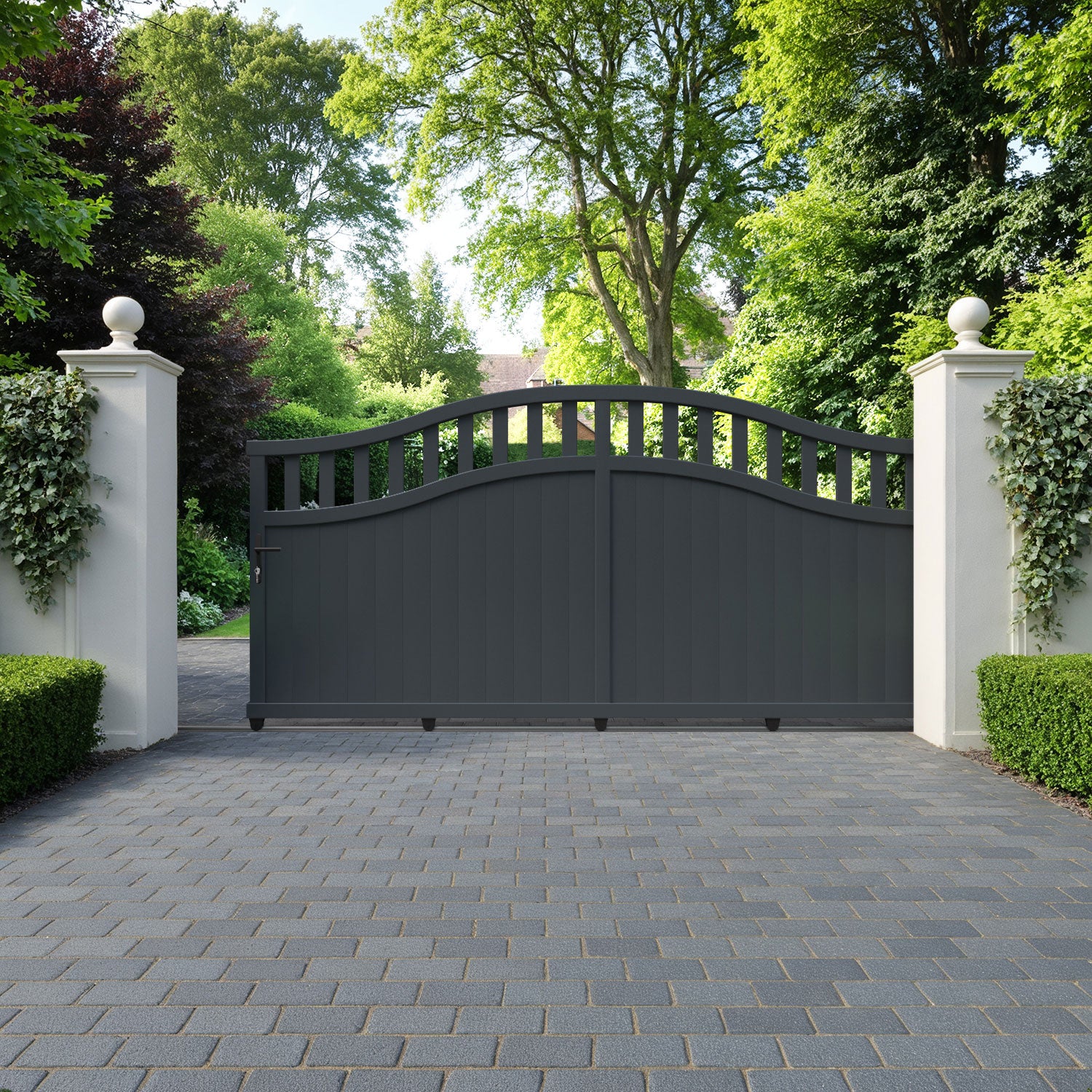 Chatsworth Aluminium Sliding High Middle Driveway Gate