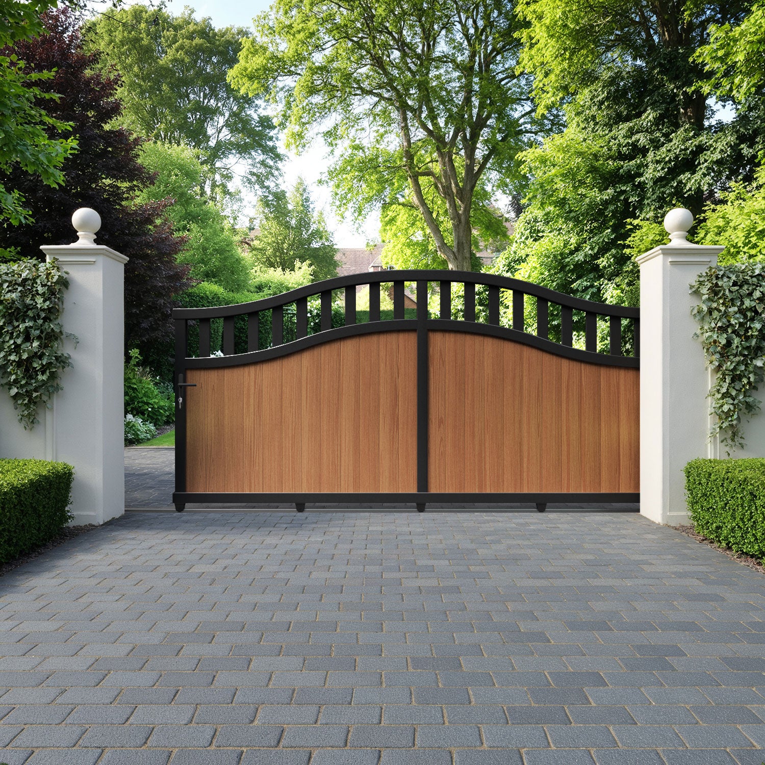 Chatsworth Aluminium Sliding High Middle Driveway Gate
