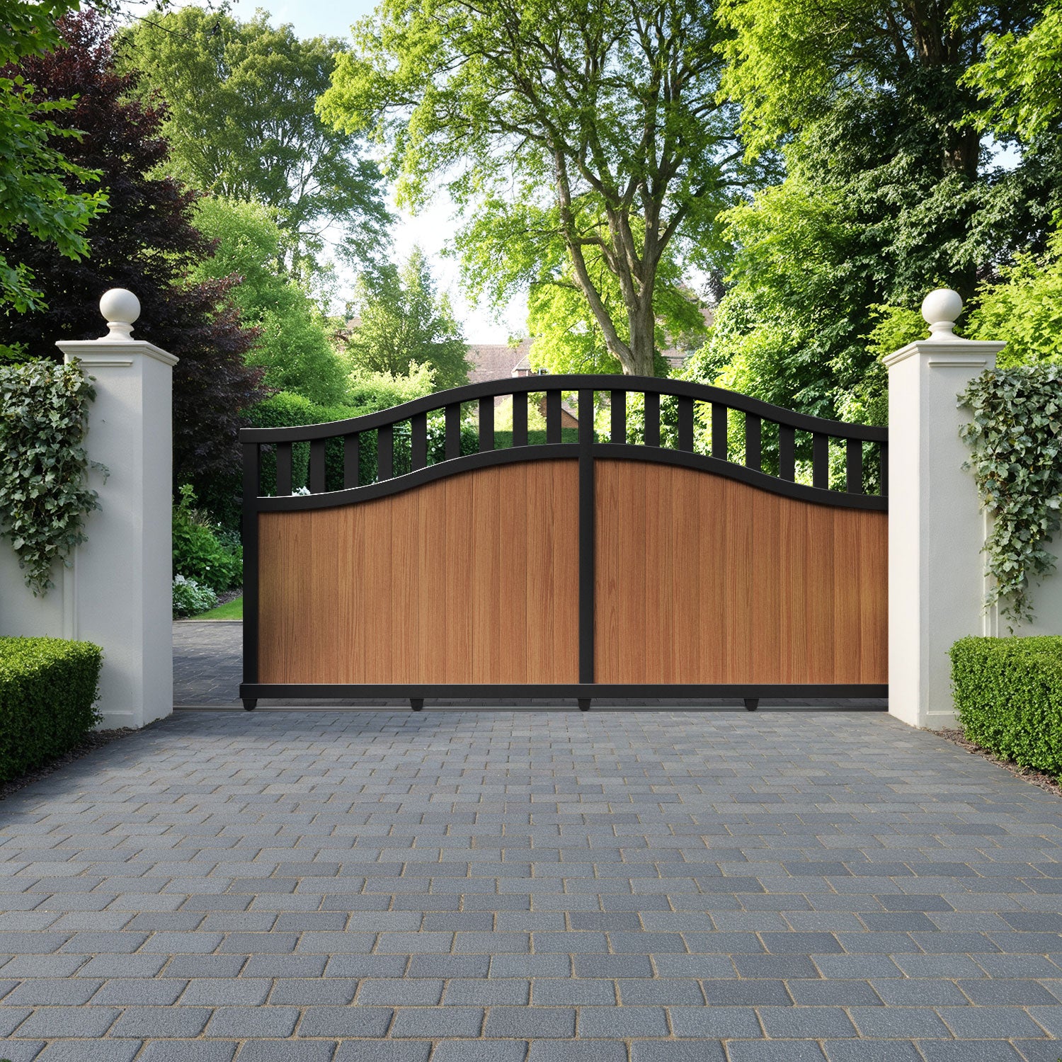 Chatsworth Aluminium Sliding High Middle Driveway Gate