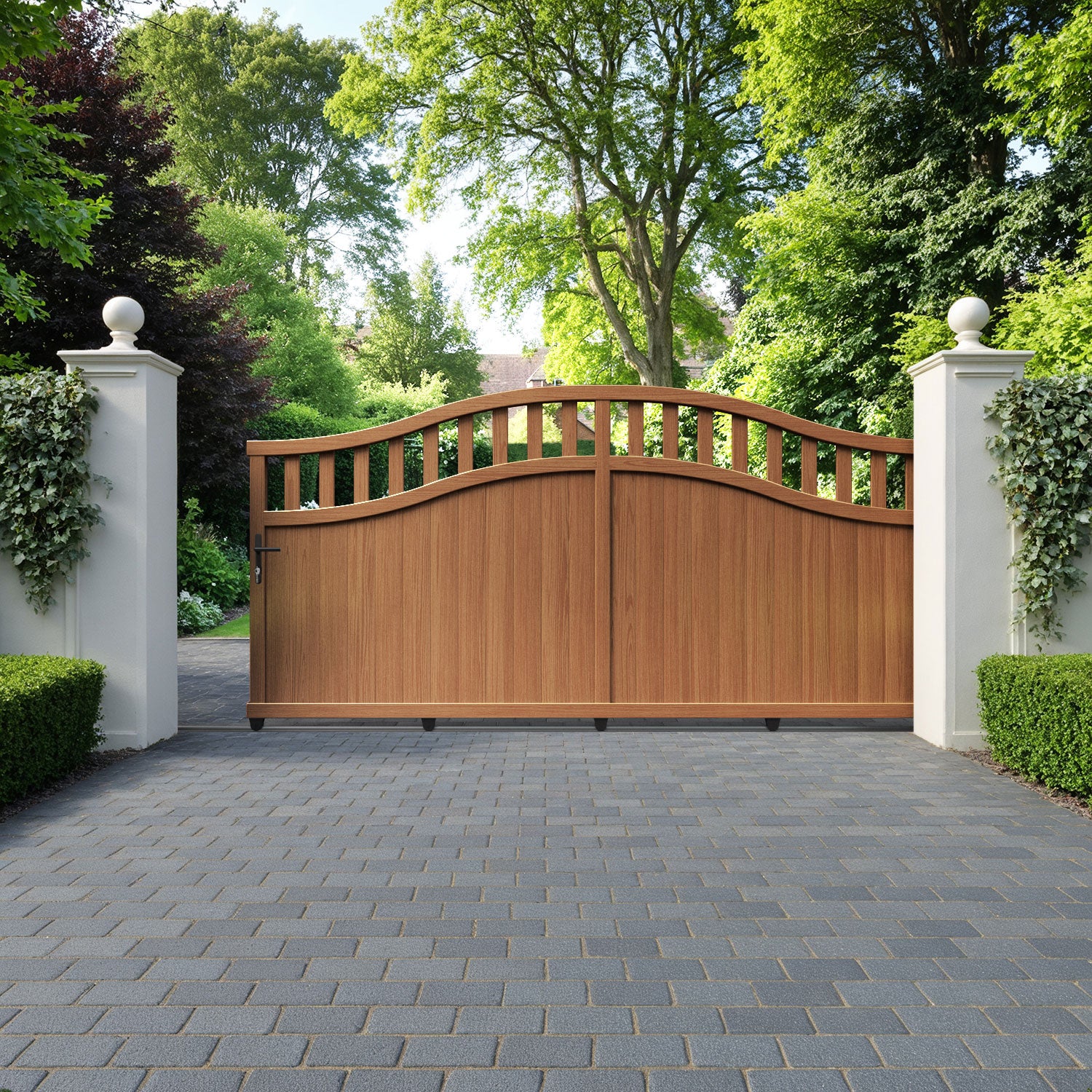 Chatsworth Aluminium Sliding High Middle Driveway Gate