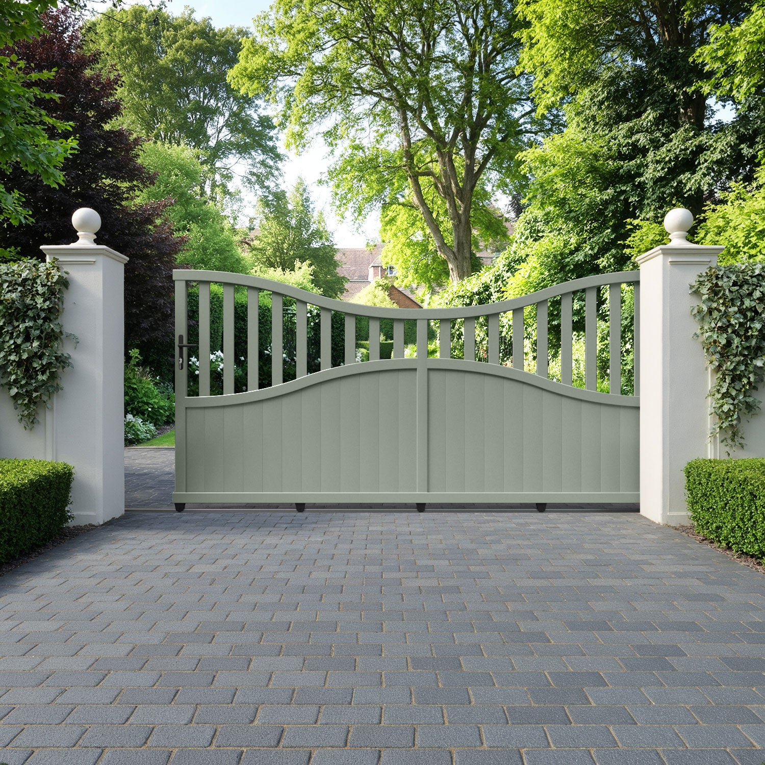 Bramble Aluminium Sliding Low Middle Driveway Gate