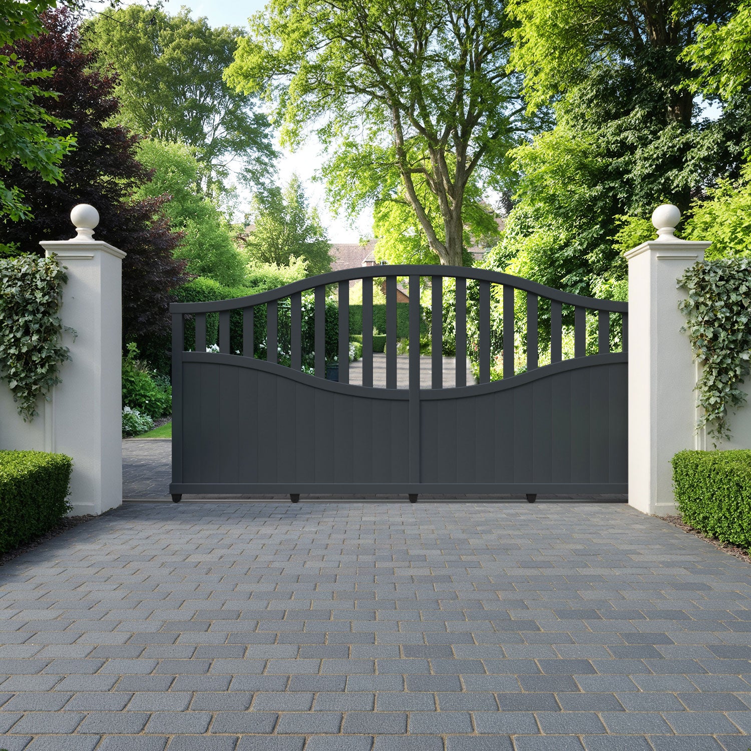 Bramble Aluminium Sliding High Middle Driveway Gate