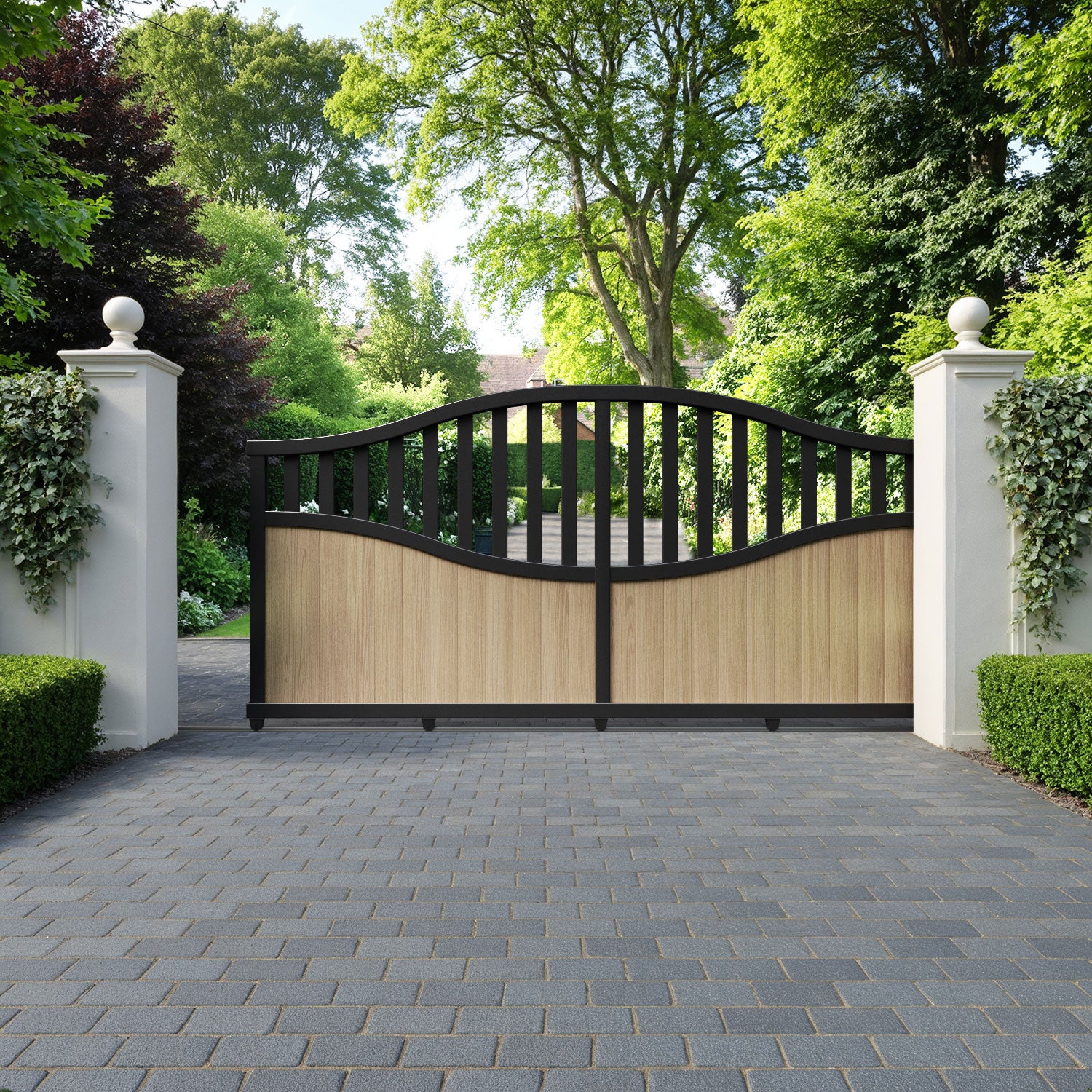 Bramble Aluminium Sliding High Middle Driveway Gate