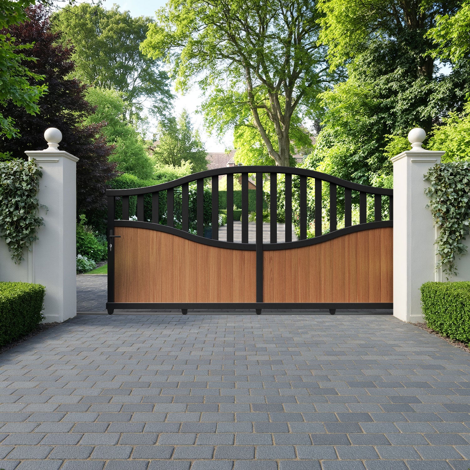 Bramble Aluminium Sliding High Middle Driveway Gate