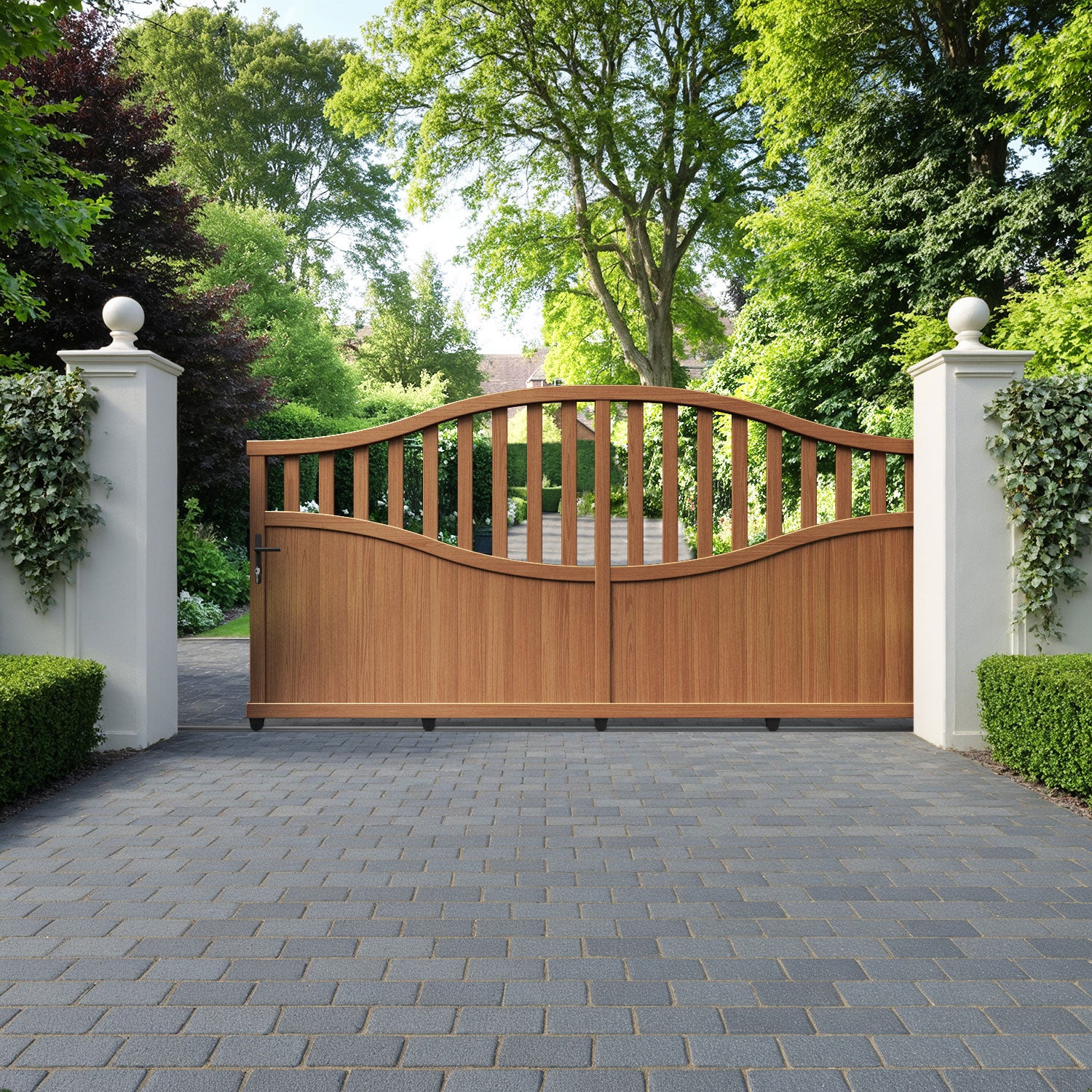 Bramble Aluminium Sliding High Middle Driveway Gate