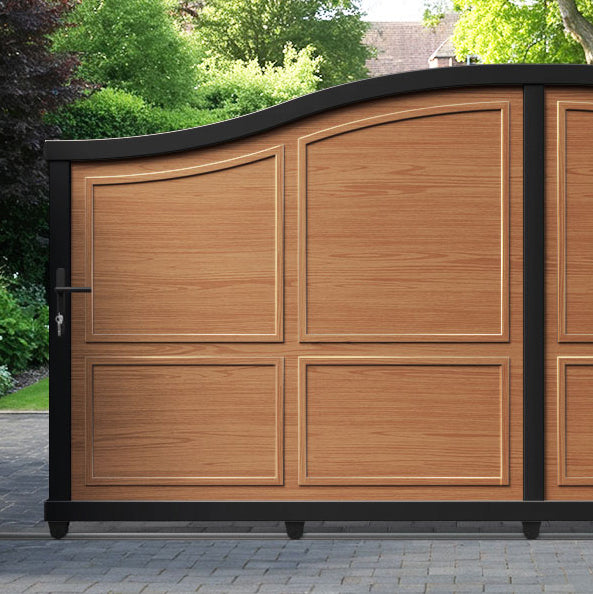 Cotswold Aluminium Sliding High Middle Driveway Gate