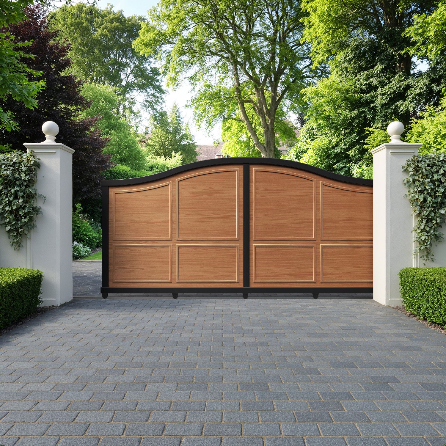 Cotswold Aluminium Sliding High Middle Driveway Gate