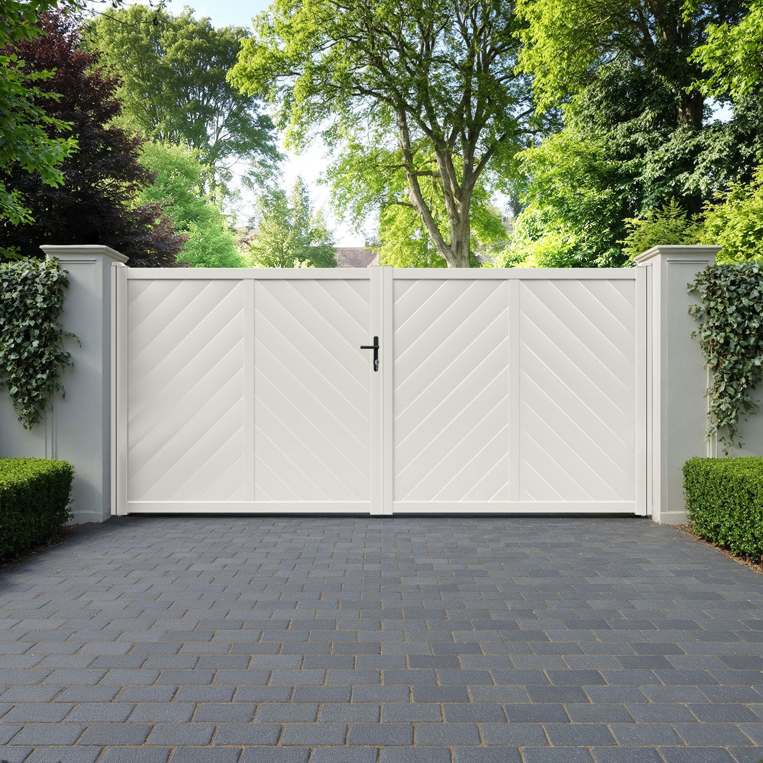 Alderton Aluminium Straight Top Driveway Gate