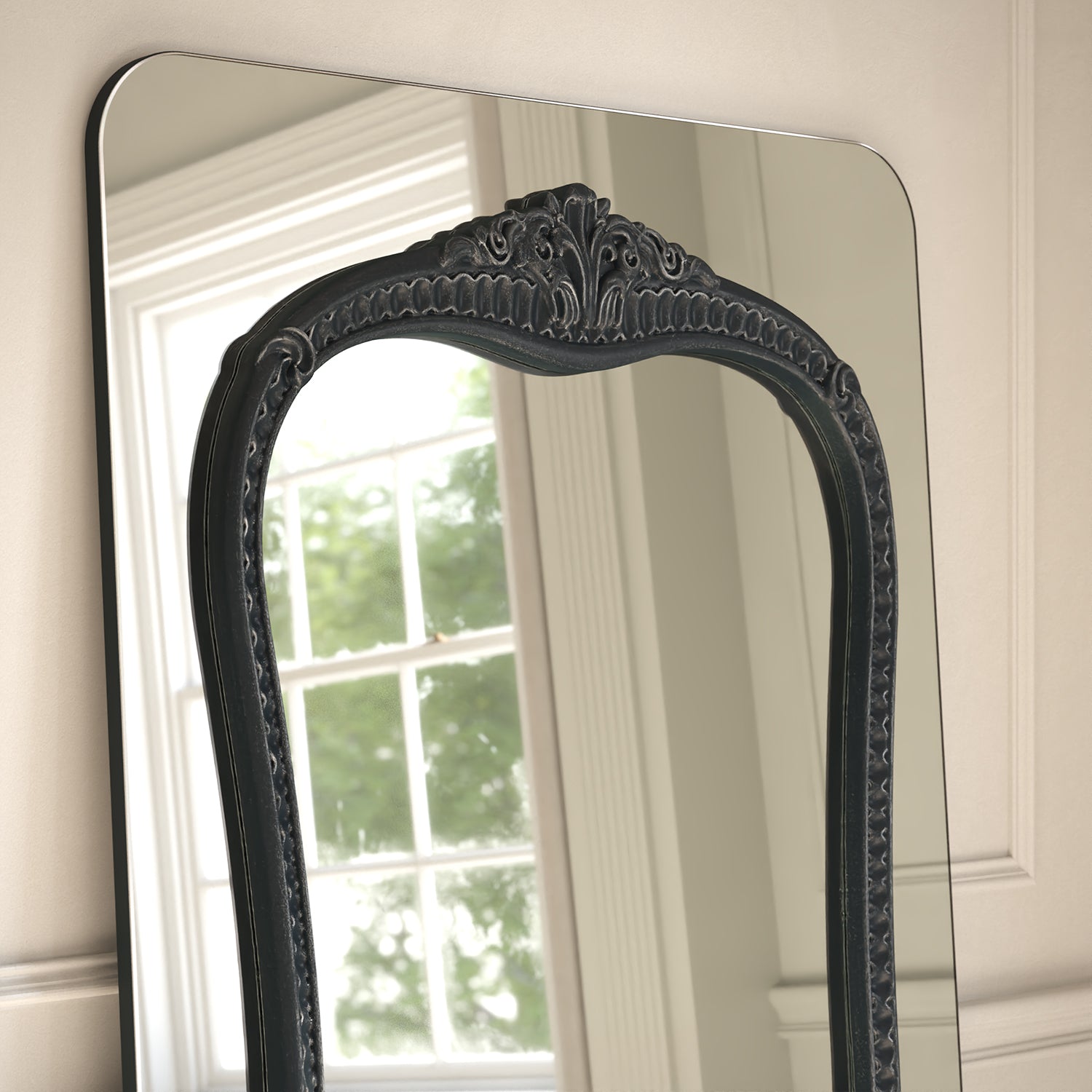 Barocco Frame Within Rounded Rectangle Full-Length Leaner Mirror