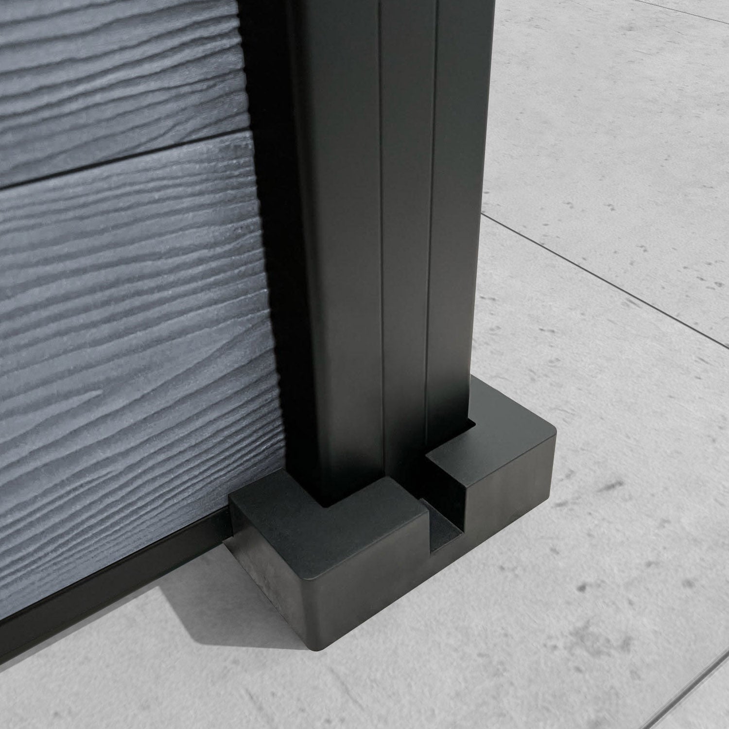 Classic Petal Curved Top Fence Panel - Anthracite - with our aluminium posts