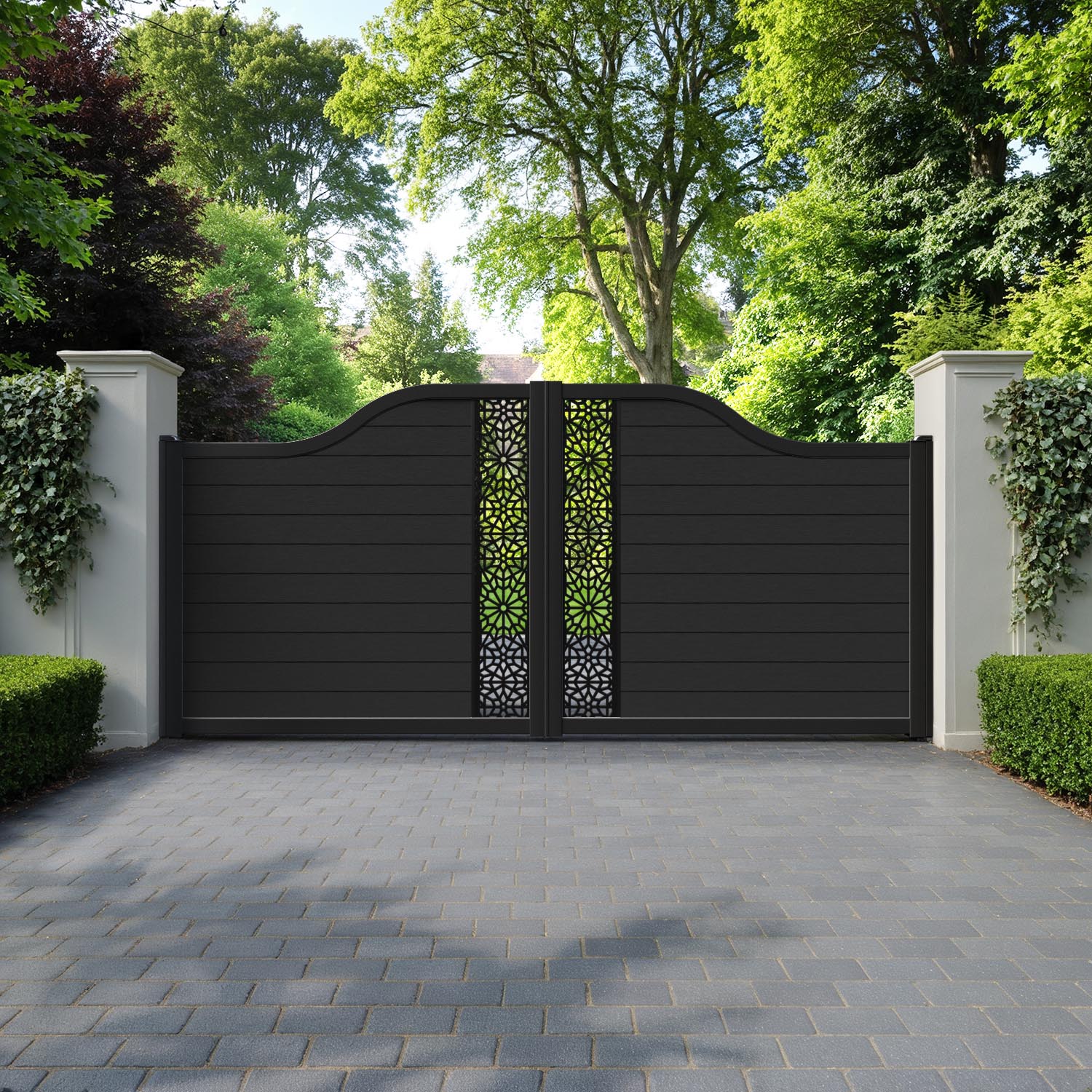 Fusion Alnara Curved Top Driveway Gate - Black - Middle Screen