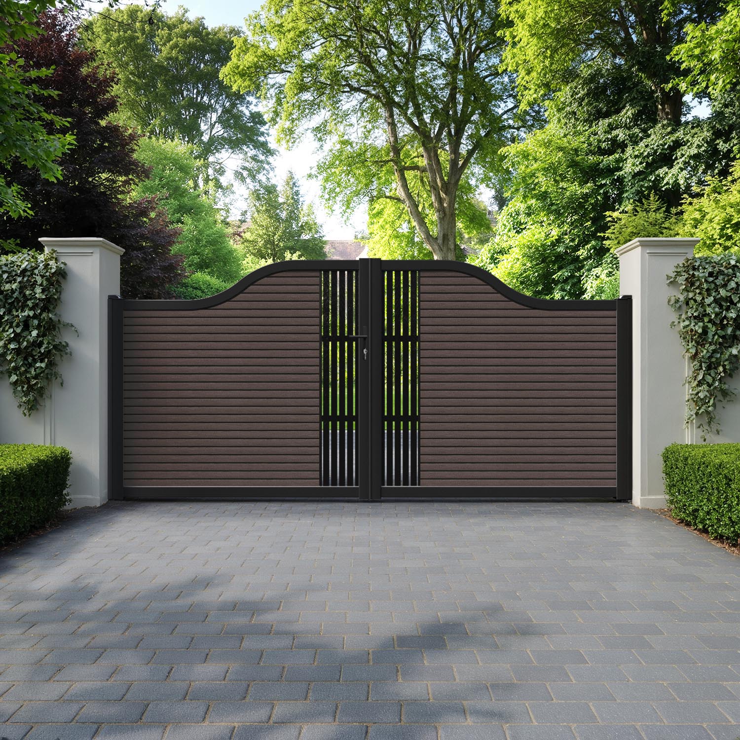 Hudson Aspen Curved Top Driveway Gate - Mid Brown - Middle Screen