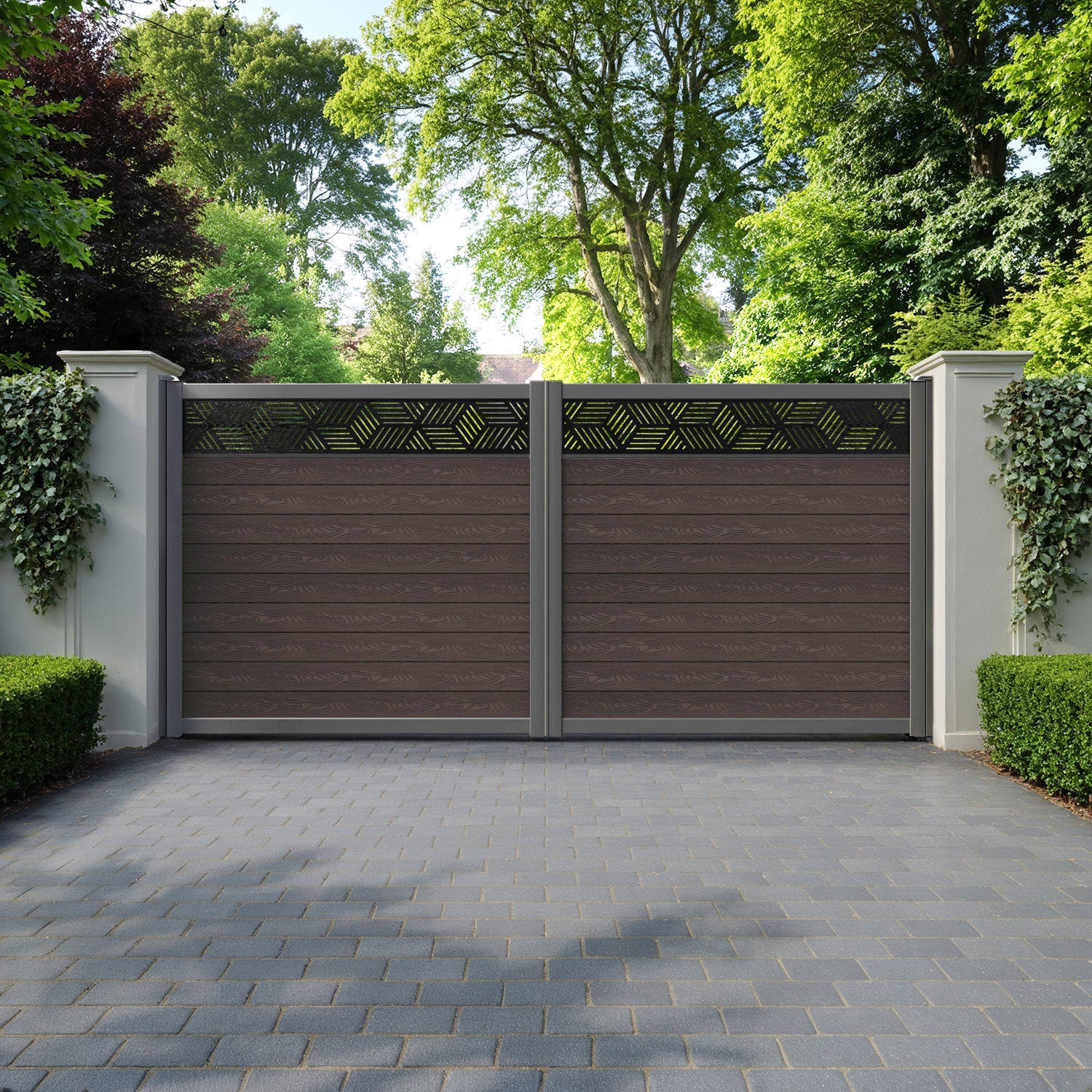 Classic Cubed Straight Top Driveway Gate - Mid Brown - Top Screen