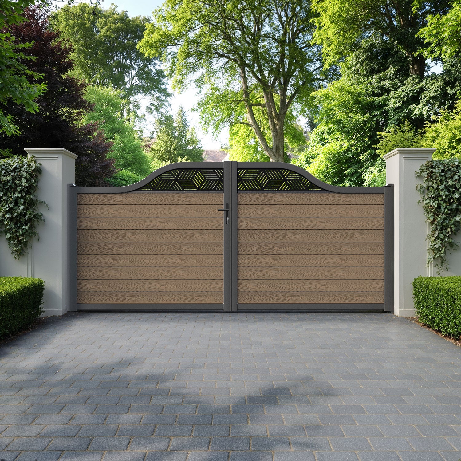 Classic Cubed Curved Top Driveway Gate - Teak - Top Screen