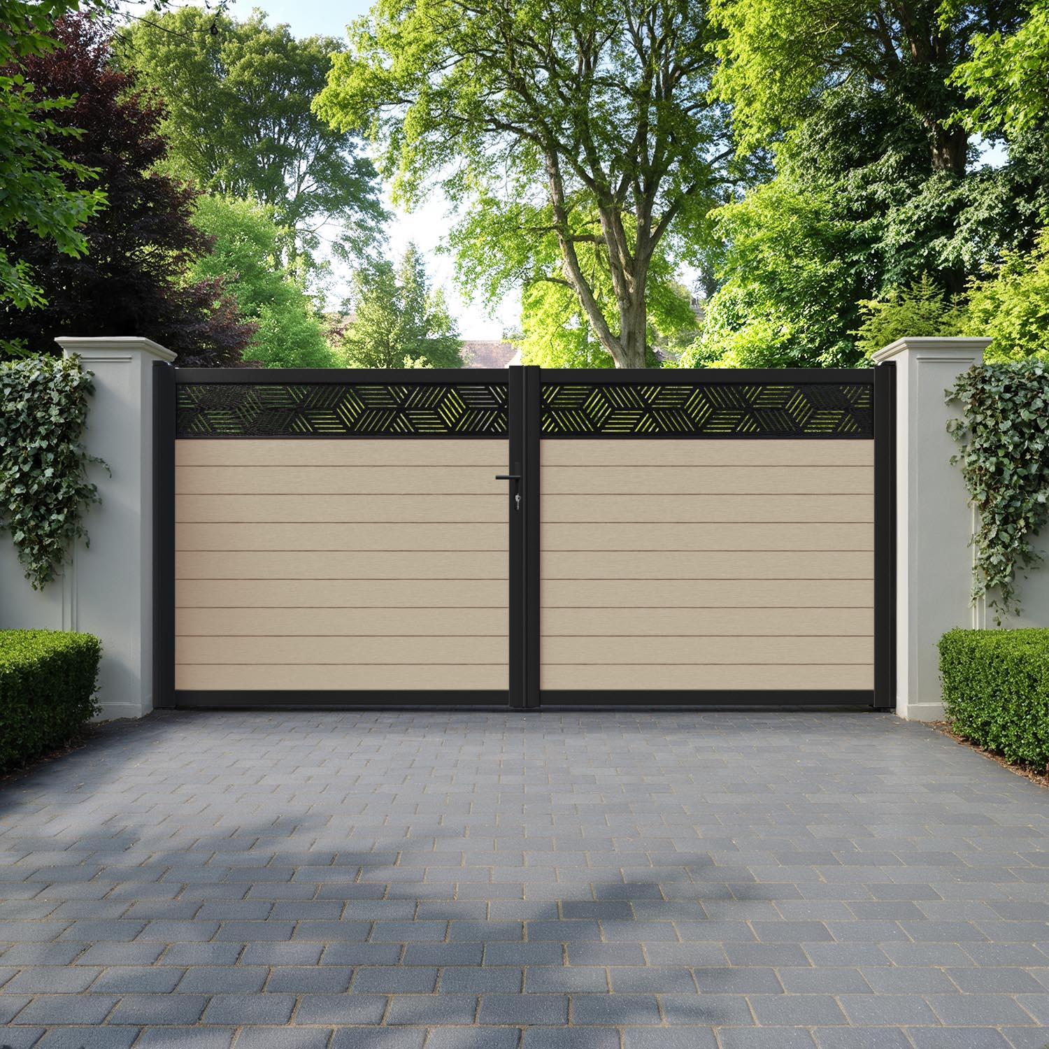 Fusion Cubed Straight Top Driveway Gate - Light Oak - Top Screen