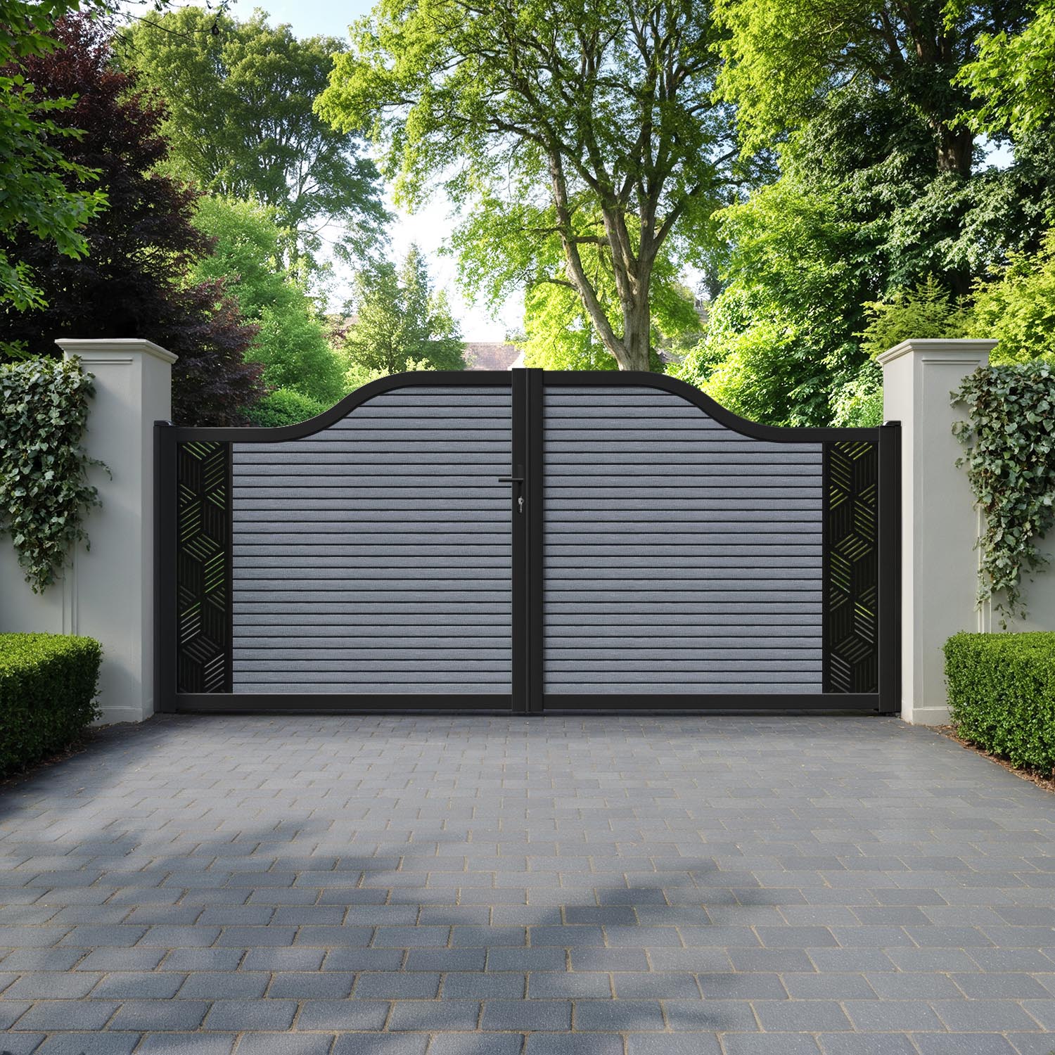 Hudson Cubed Curved Top Driveway Gate - Anthracite - End Screen
