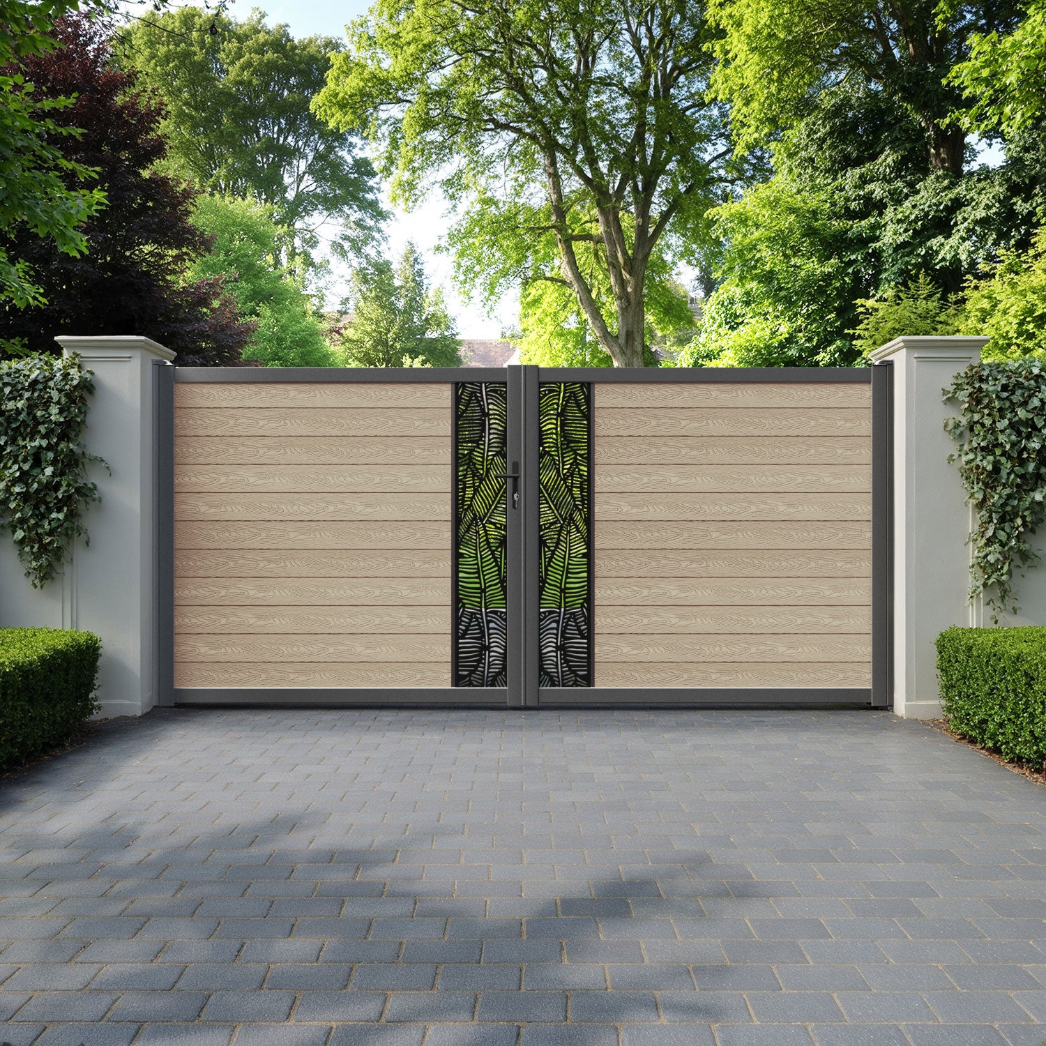 Classic Feather Straight Top Driveway Gate - Light Oak - Middle Screen