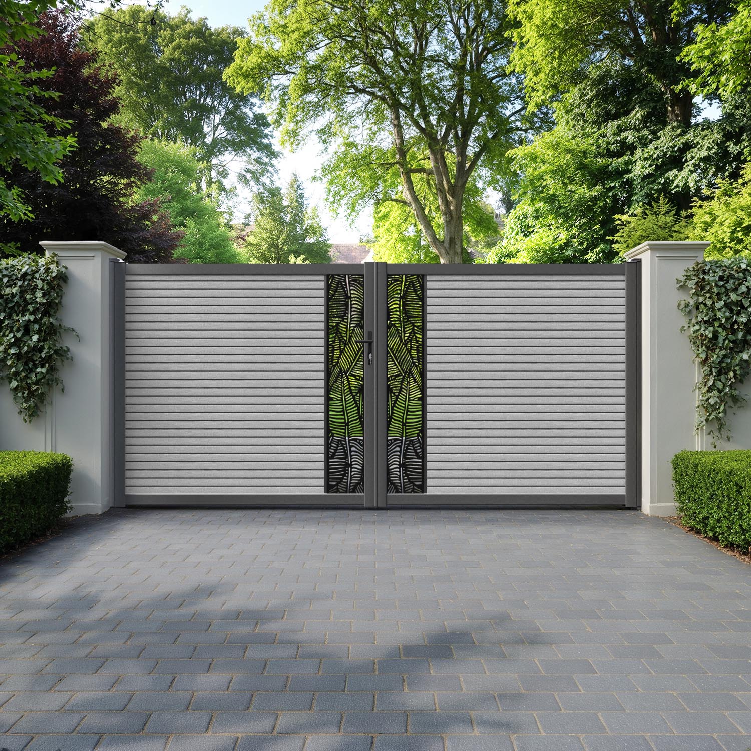 Hudson Feather Straight Top Driveway Gate - Light Grey - Middle Screen