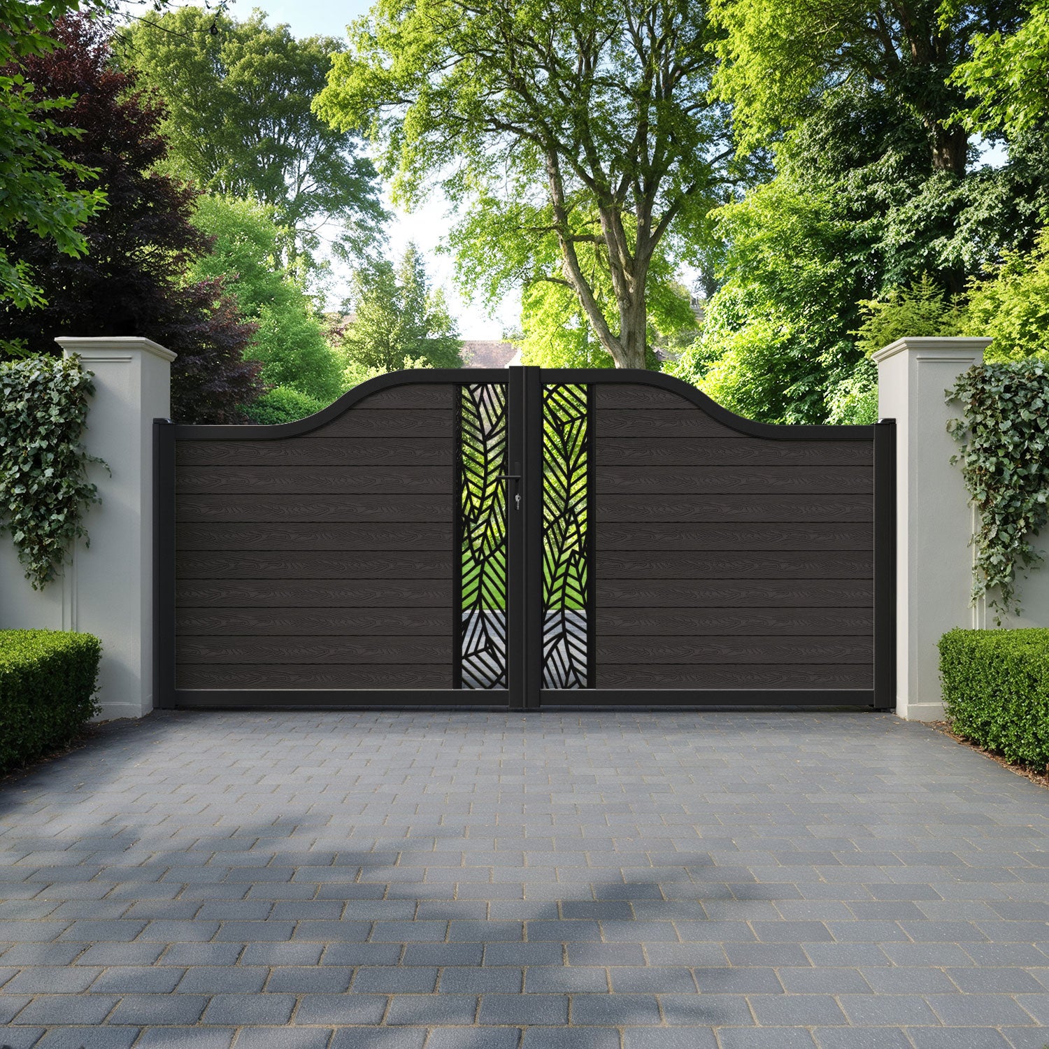 Classic Habitat Curved Top Driveway Gate - Dark Oak - Middle Screen