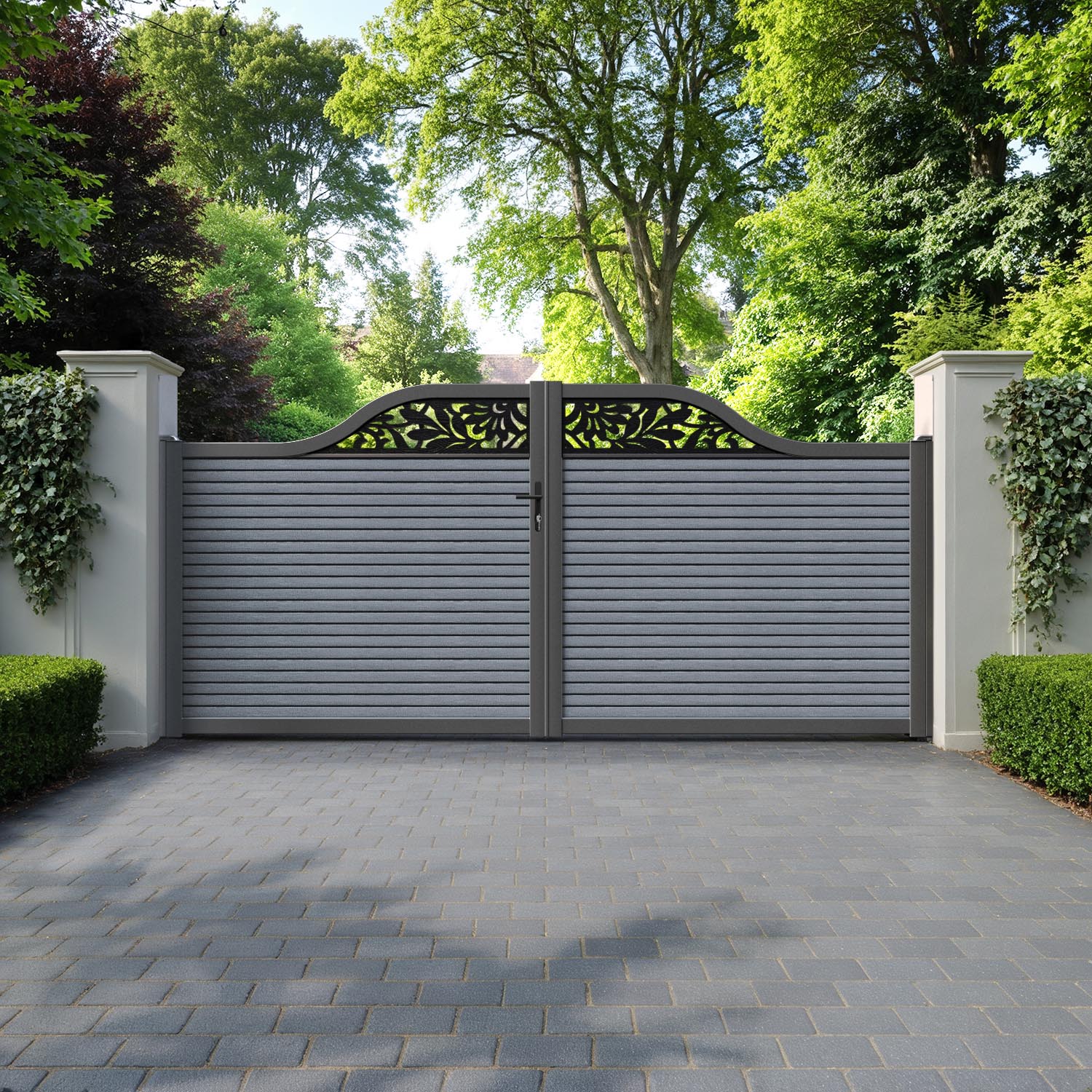 Hudson Heritage Curved Top Driveway Gate - Anthracite - Top Screen