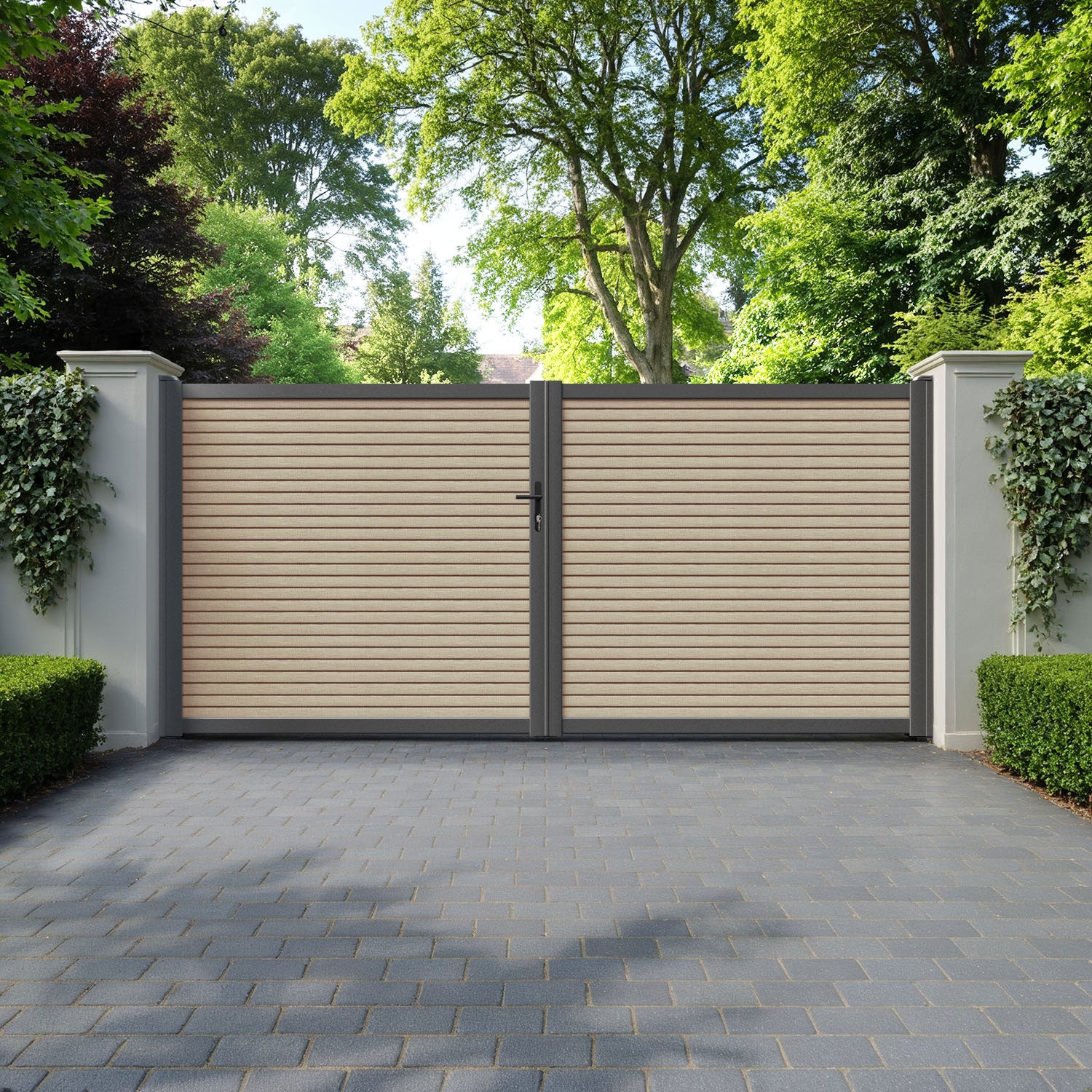 Hudson Light Oak Straight Top Driveway Gate