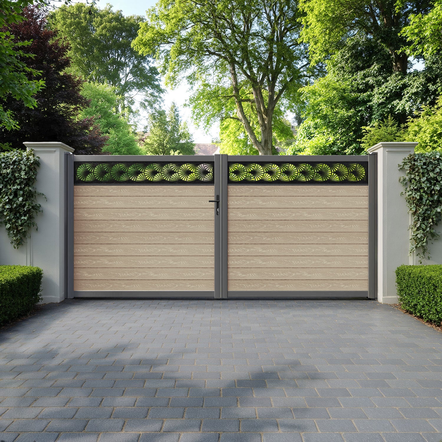 Classic Laurel Straight Top Driveway Gate - Light Oak - Top Screen
