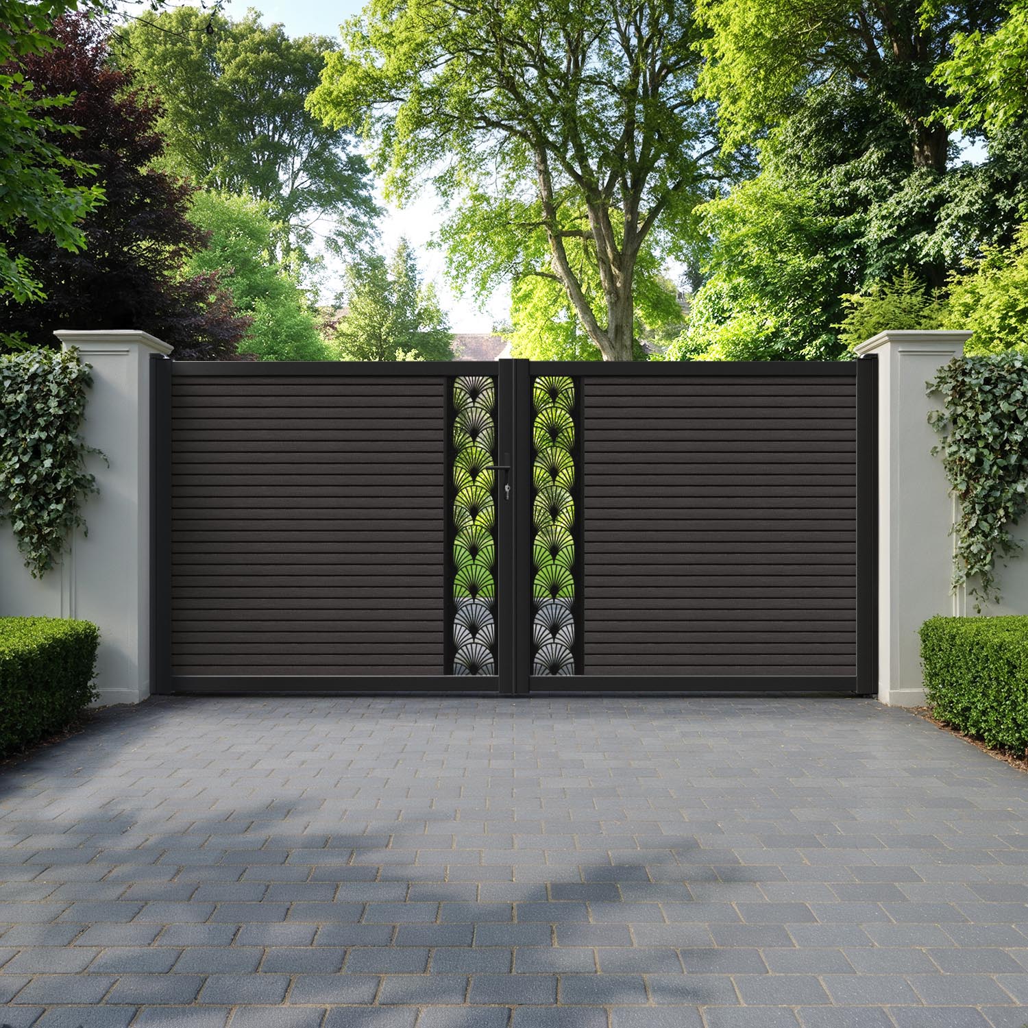 Hudson Laurel Straight Top Driveway Gate - Dark Oak - Middle Screen