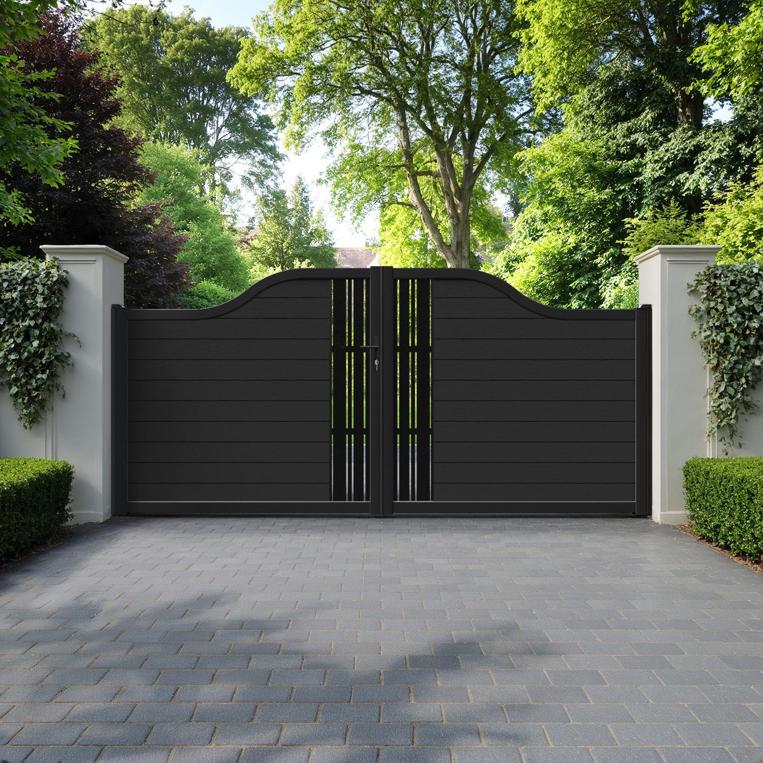 Fusion Linea Curved Top Driveway Gate - Black - Middle Screen