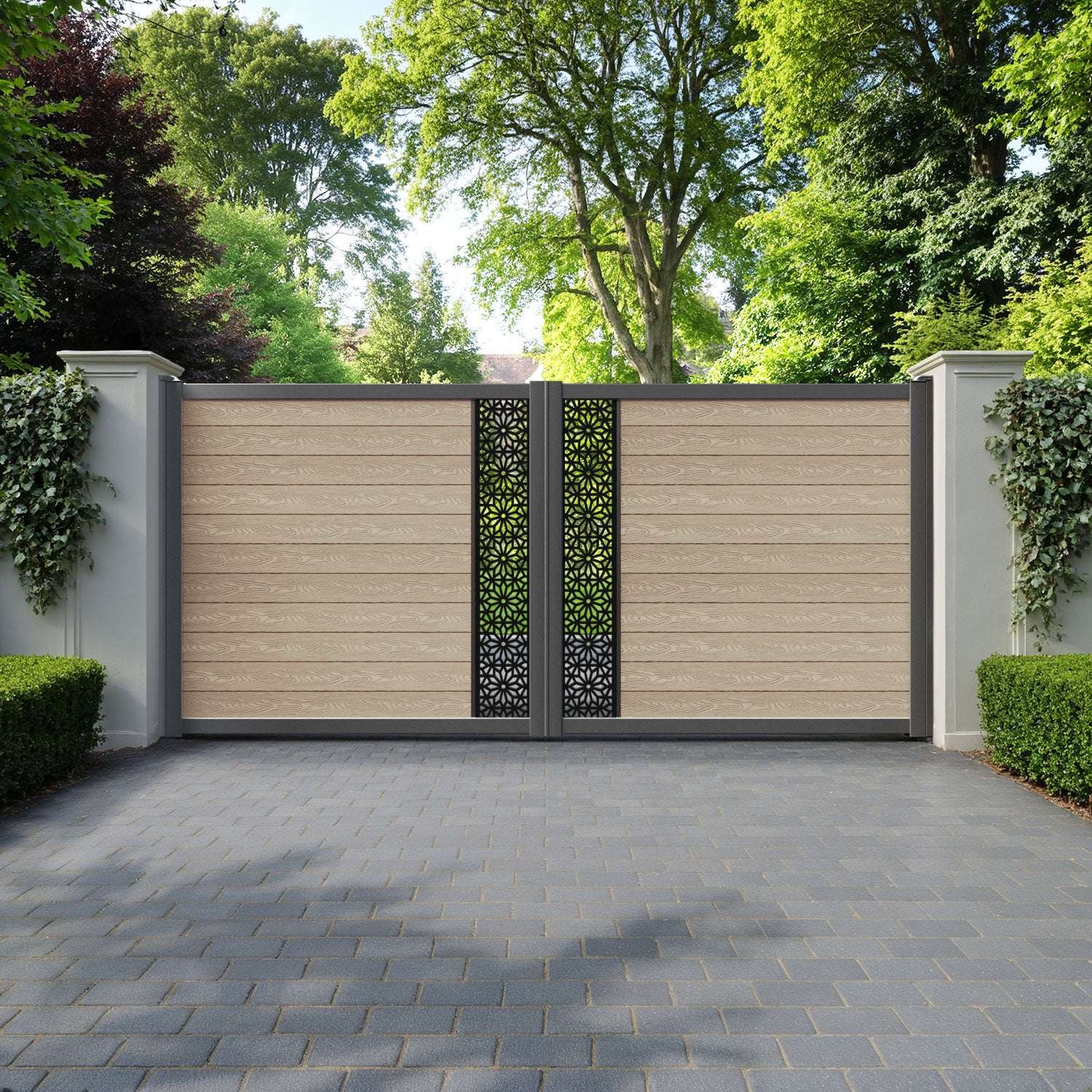 Classic Narwa Straight Top Driveway Gate - Light Oak - Middle Screen