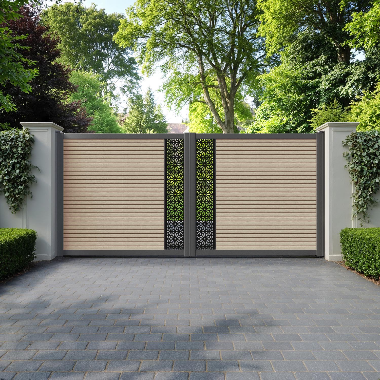 Hudson Narwa Straight Top Driveway Gate - Light Oak - Middle Screen