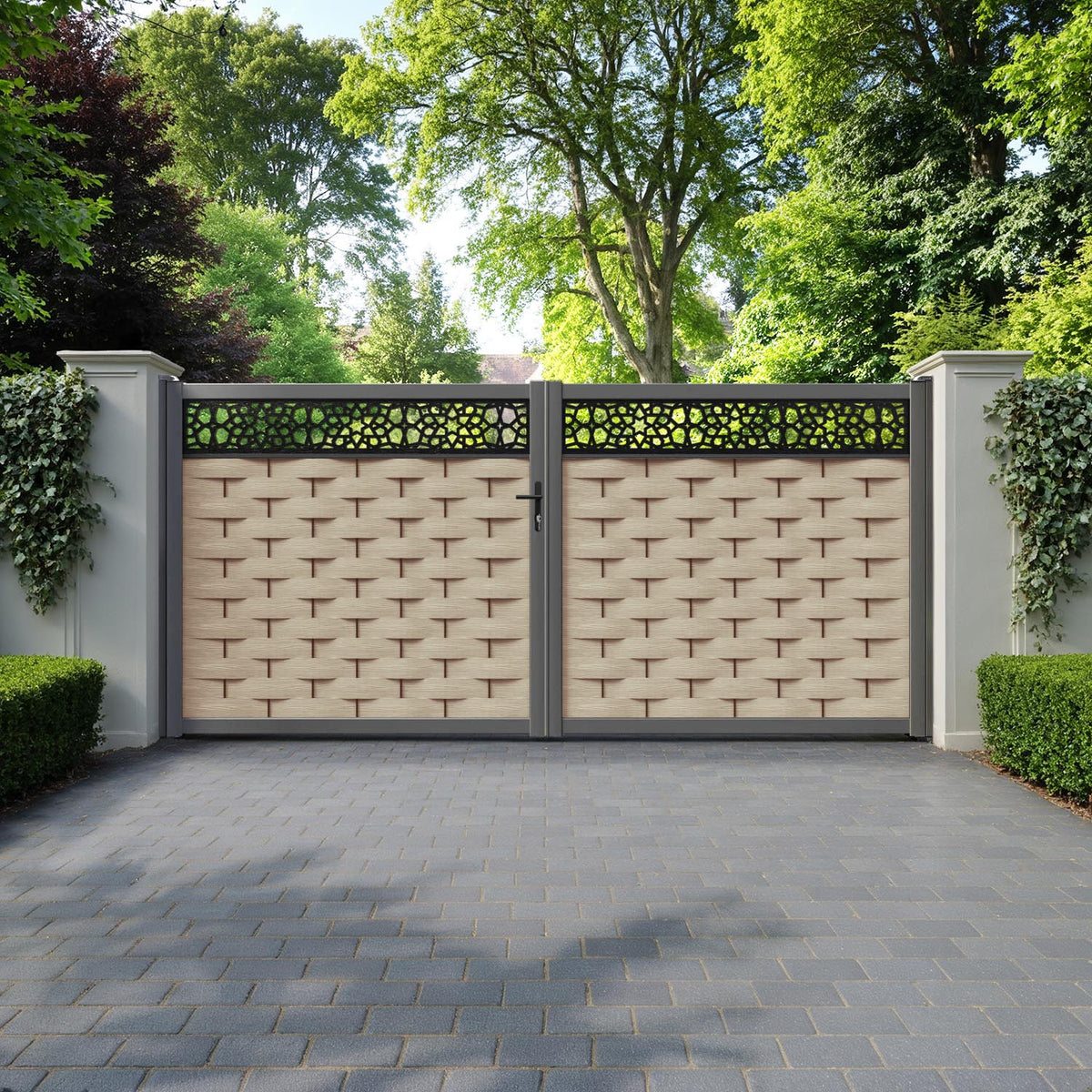 Ripple Nazira Straight Top Driveway Gate - Light Oak- Top Screen