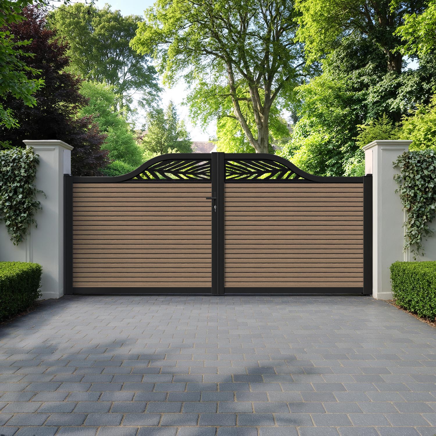 Hudson Palm Curved Top Driveway Gate - Teak - Top Screen
