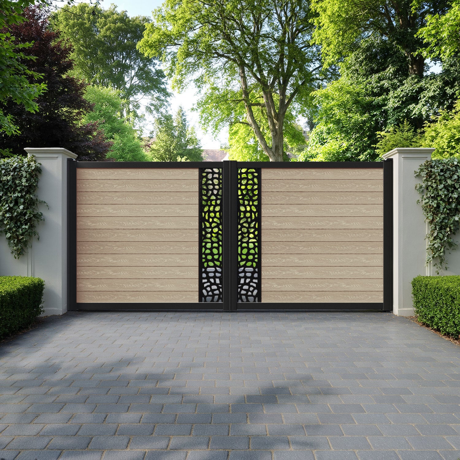 Classic Pebble Straight Top Driveway Gate - Light Oak - Middle Screen