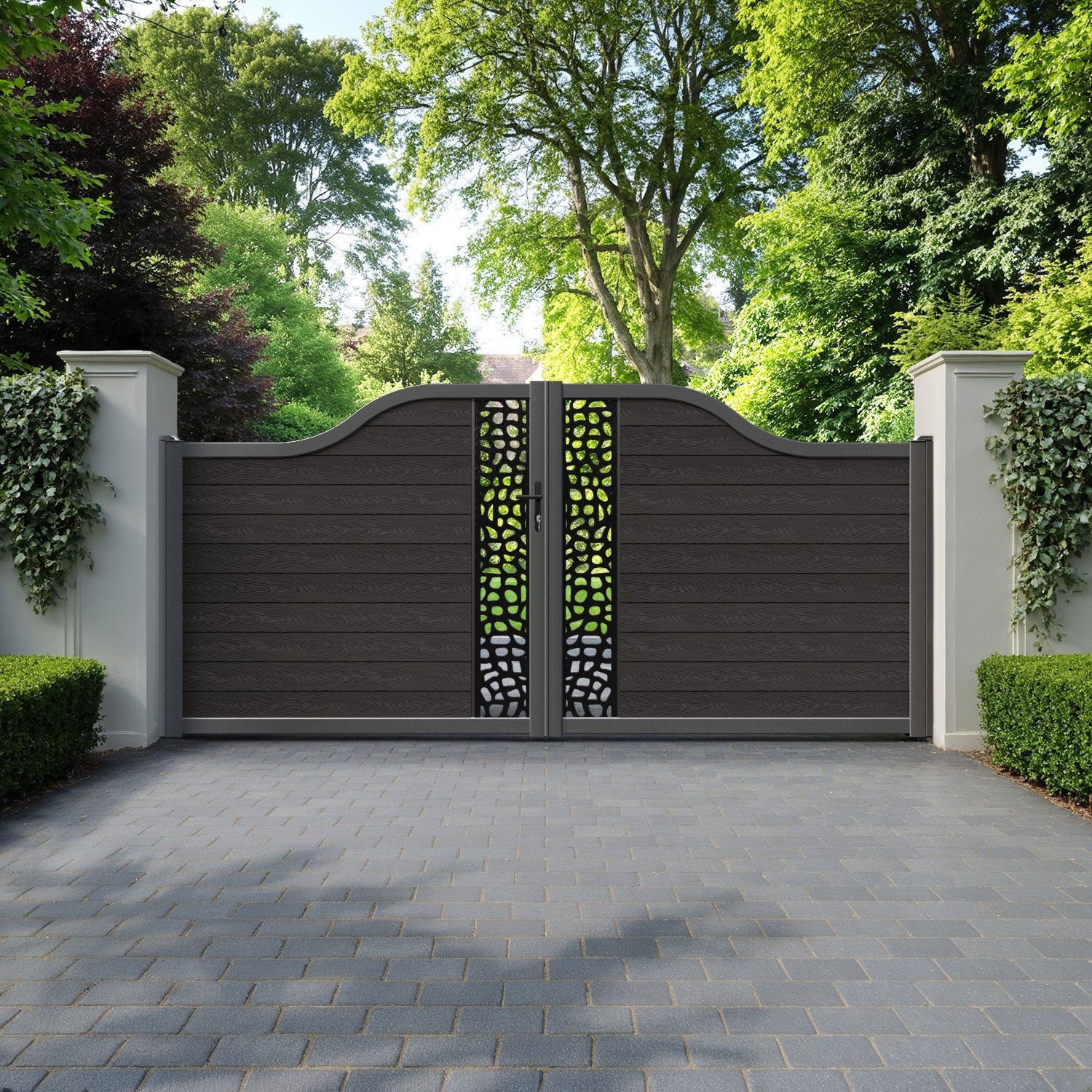 Classic Pebble Curved Top Driveway Gate - Dark Oak - Middle Screen