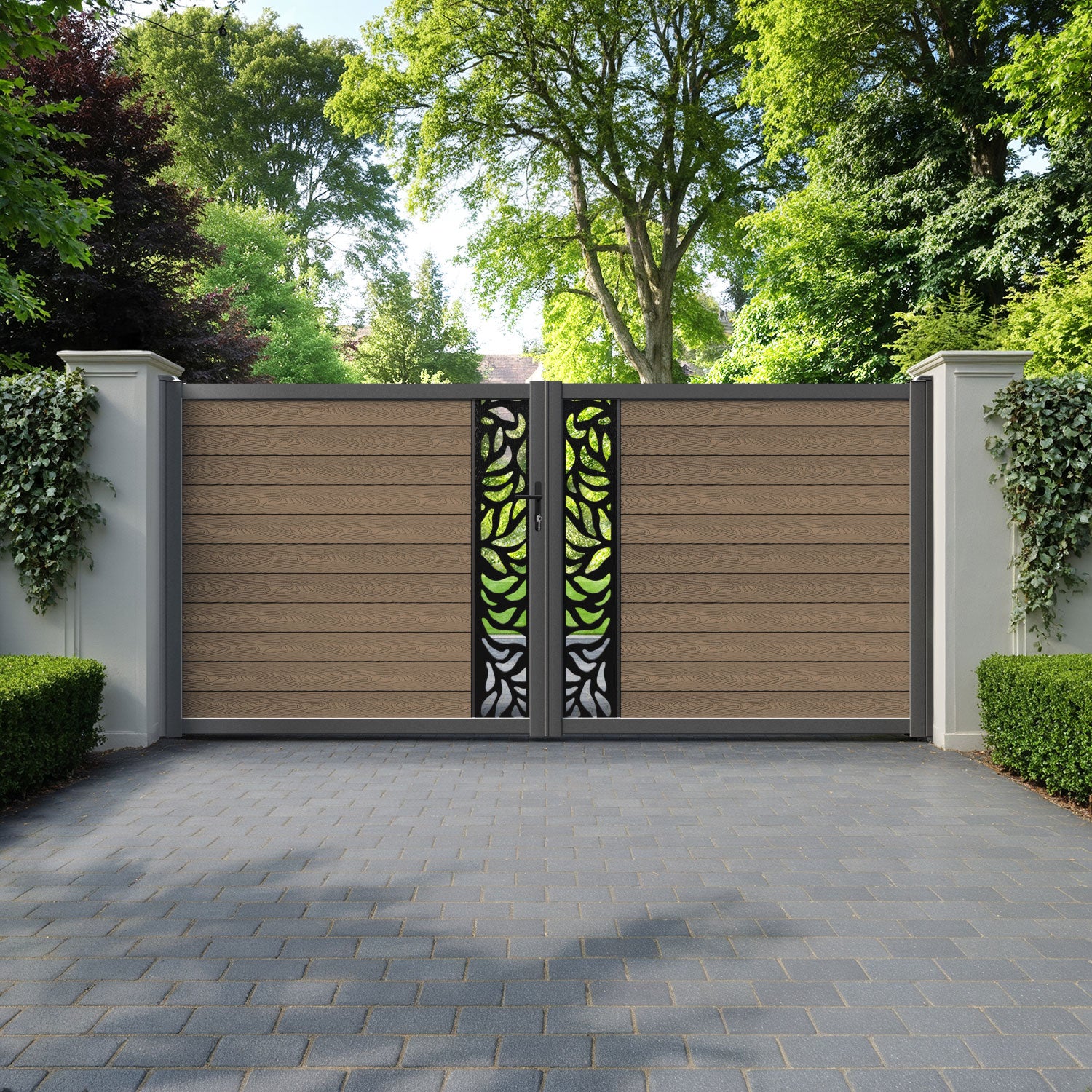 Classic Plume Straight Top Driveway Gate - Teak - Middle Screen