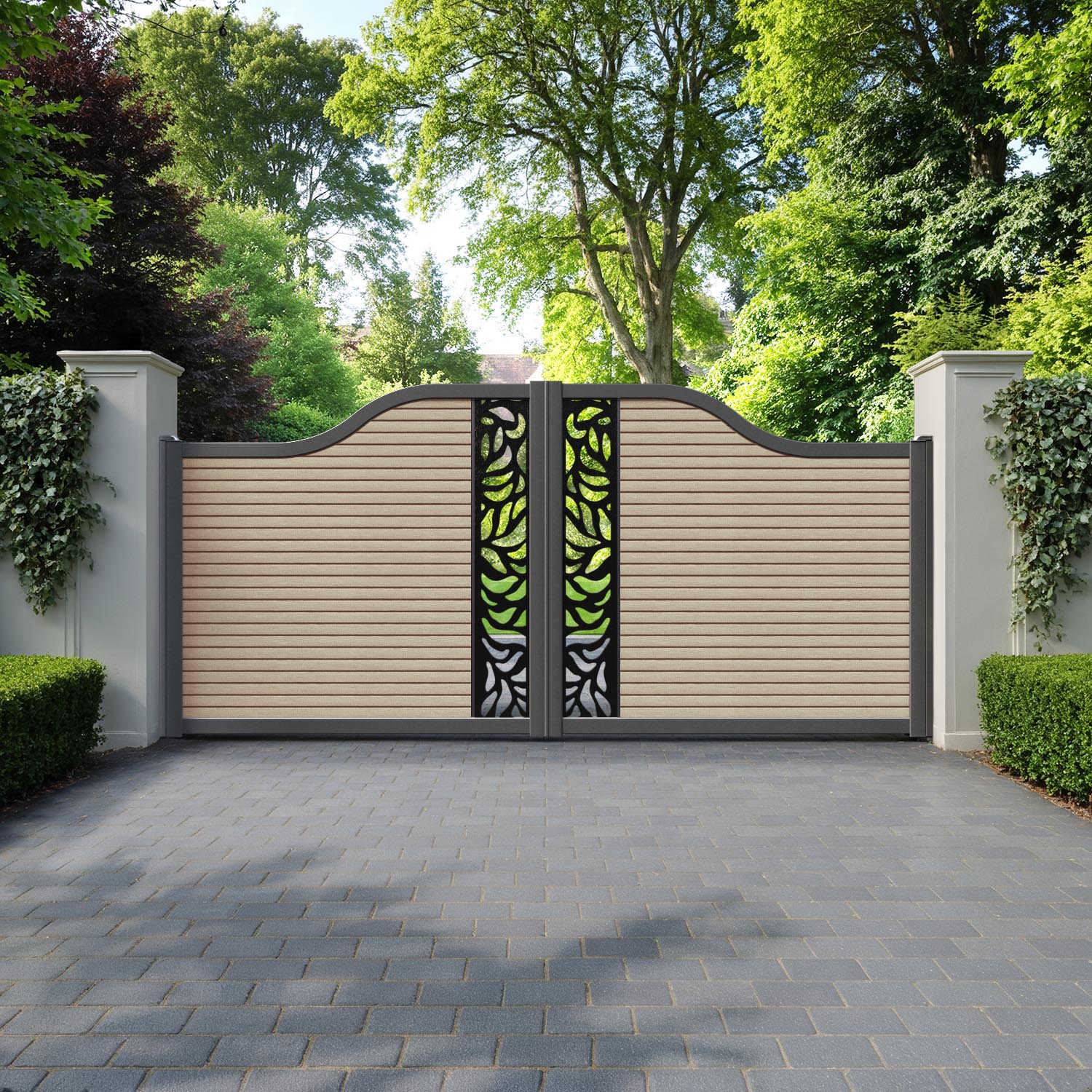 Hudson Plume Curved Top Driveway Gate - Light Oak - Middle Screen