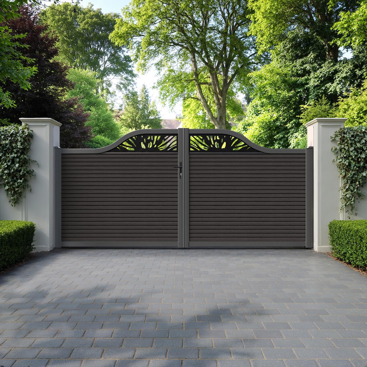 Hudson Poppy Curved Top Driveway Gate - Dark Oak - Top Screen