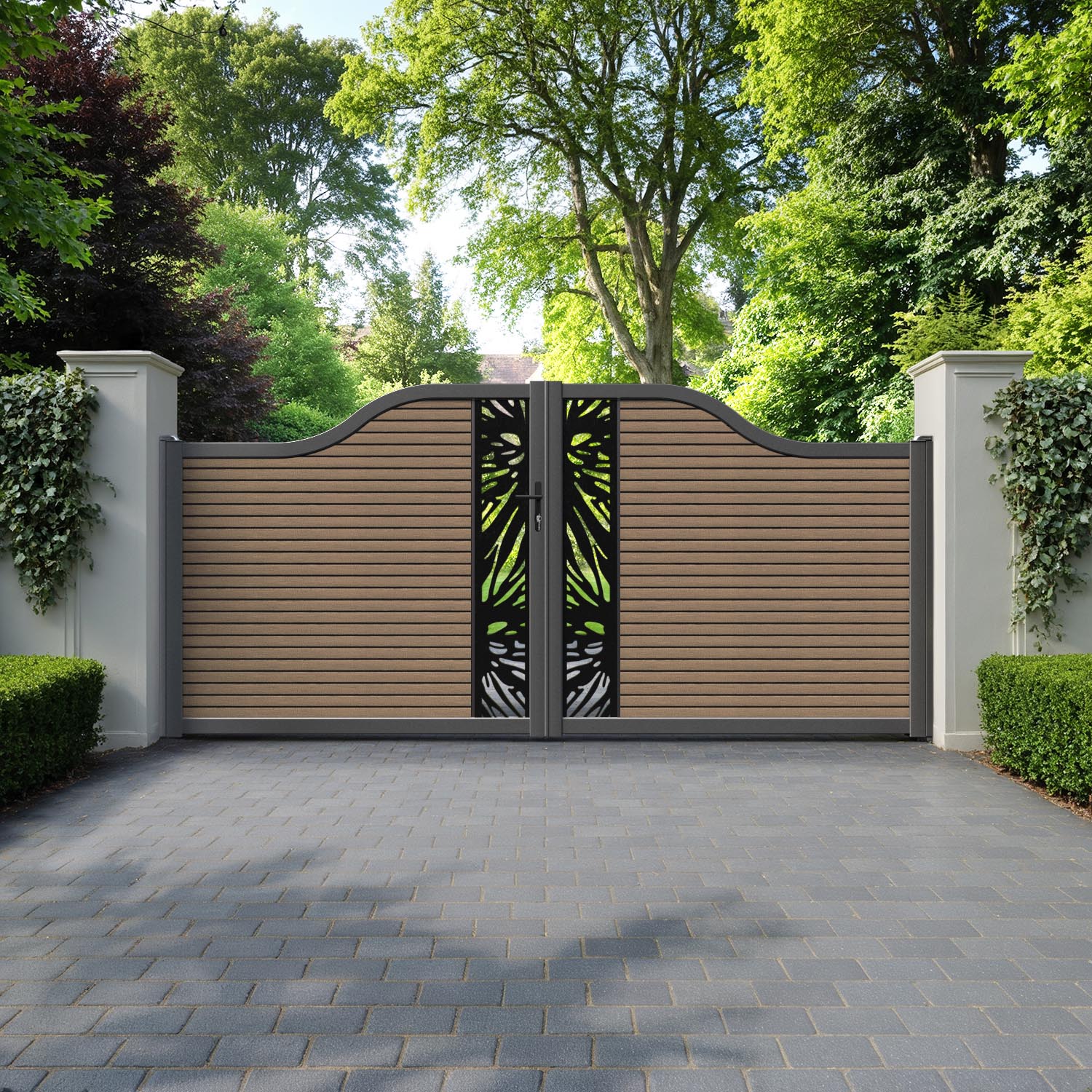 Hudson Poppy Curved Top Driveway Gate - Teak - Middle Screen
