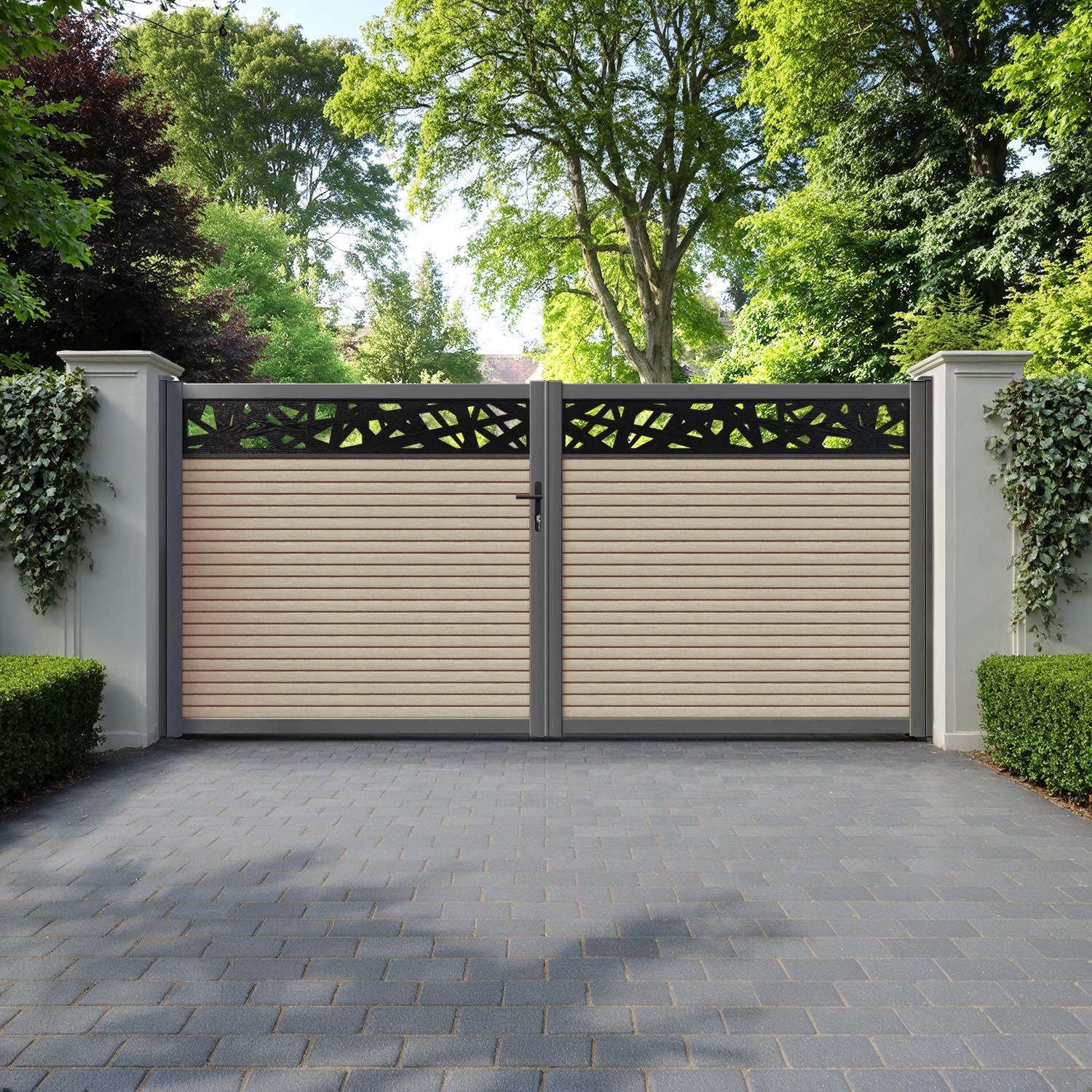 Hudson Prism Straight Top Driveway Gate - Light Oak- Top Screen