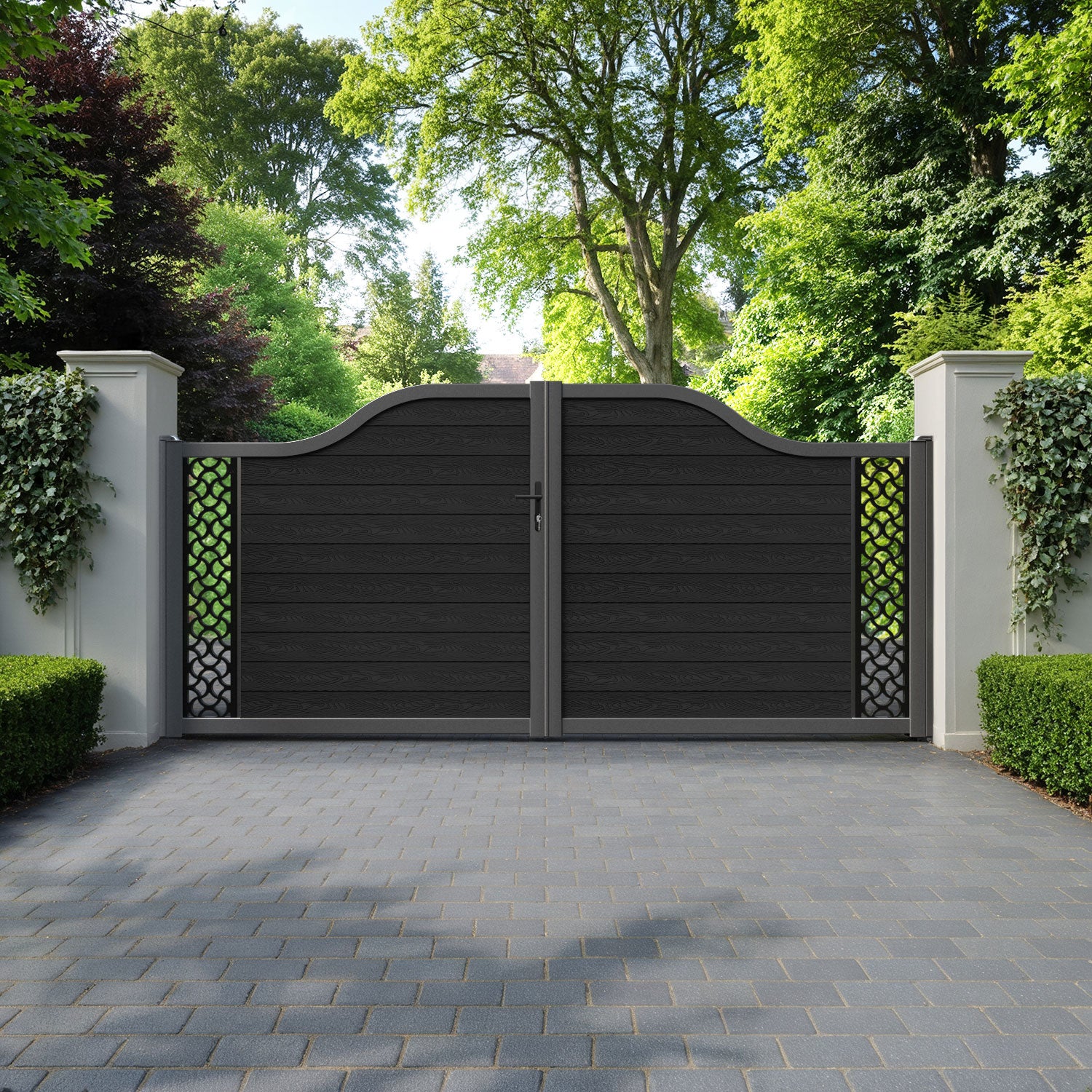 Classic Vida Curved Top Driveway Gate - Black - End Screen