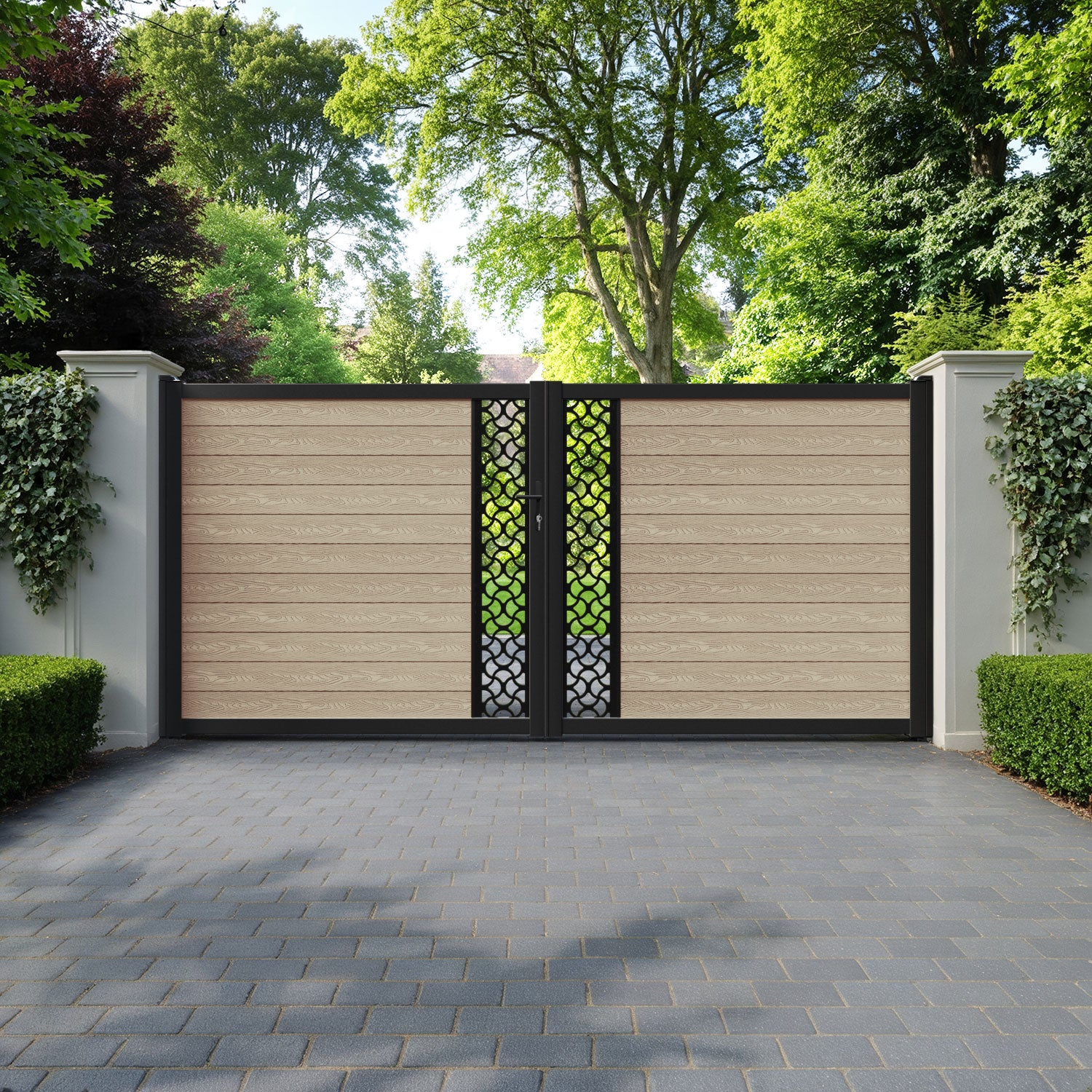 Classic Vida Straight Top Driveway Gate - Light Oak - Middle Screen